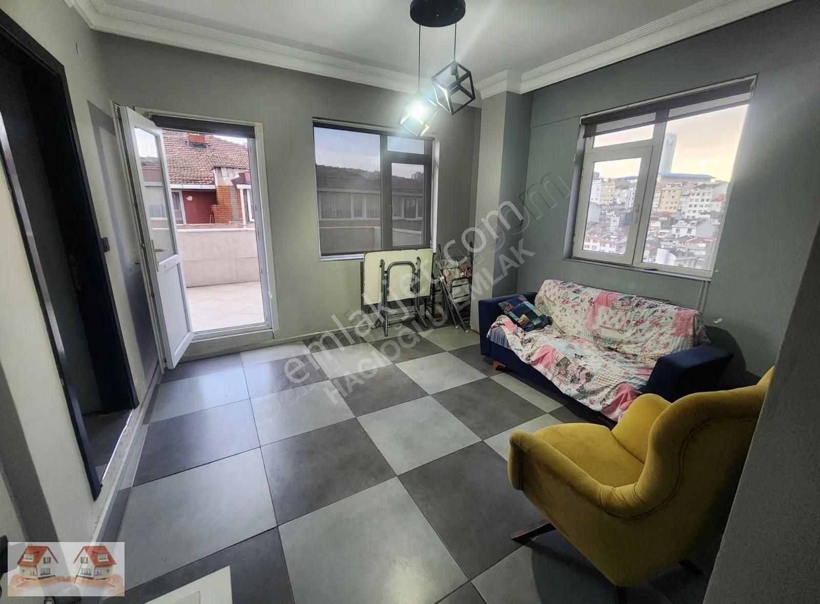 Cadde Üzeri Eşyalı_boş Büyük Teraslı 2+1 Daire - Görsel 8