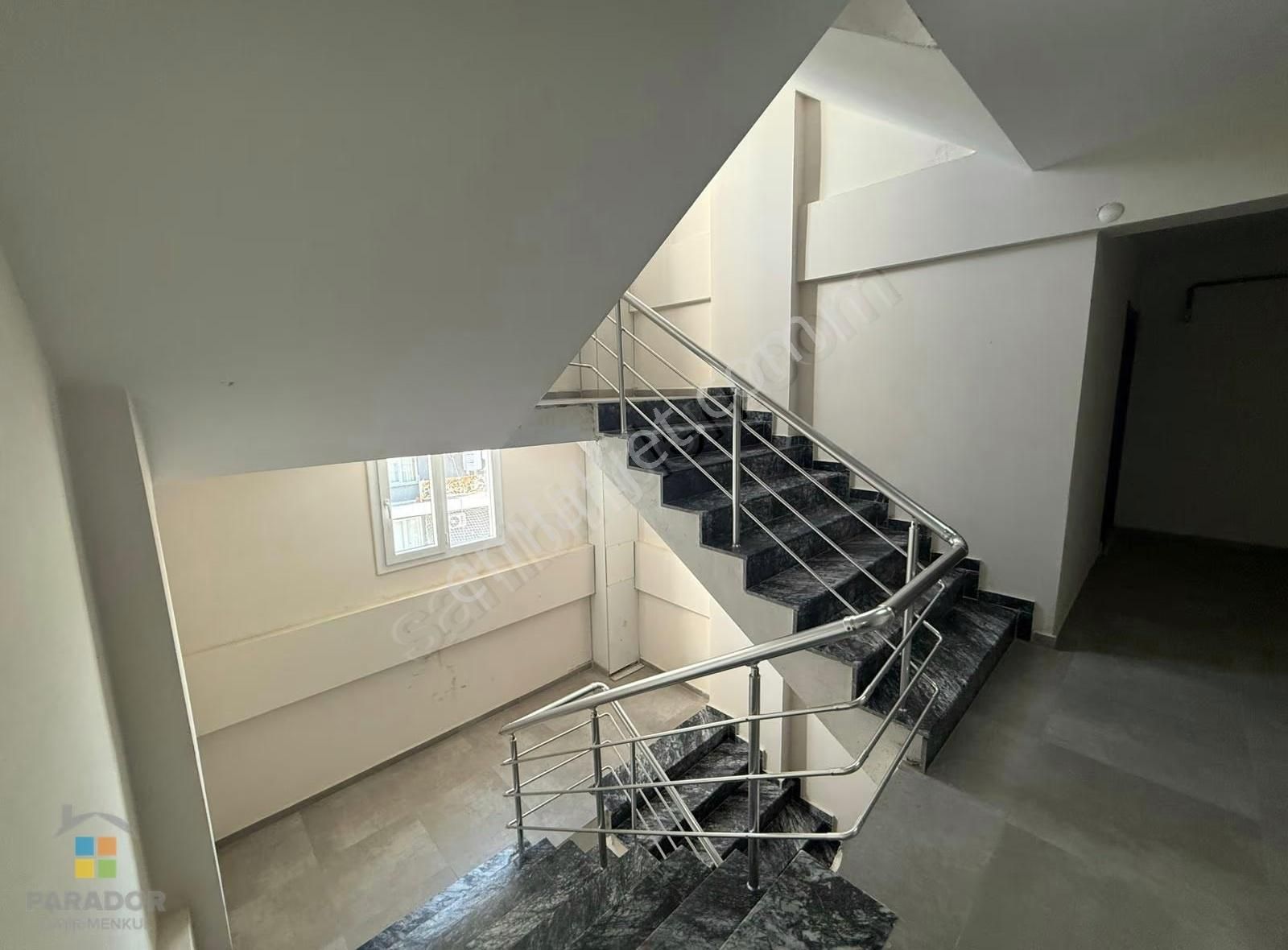 Aydın Nazilli Sümer Mahallesinde Balkonlu Satılık 1+1 Daire - Görsel 13