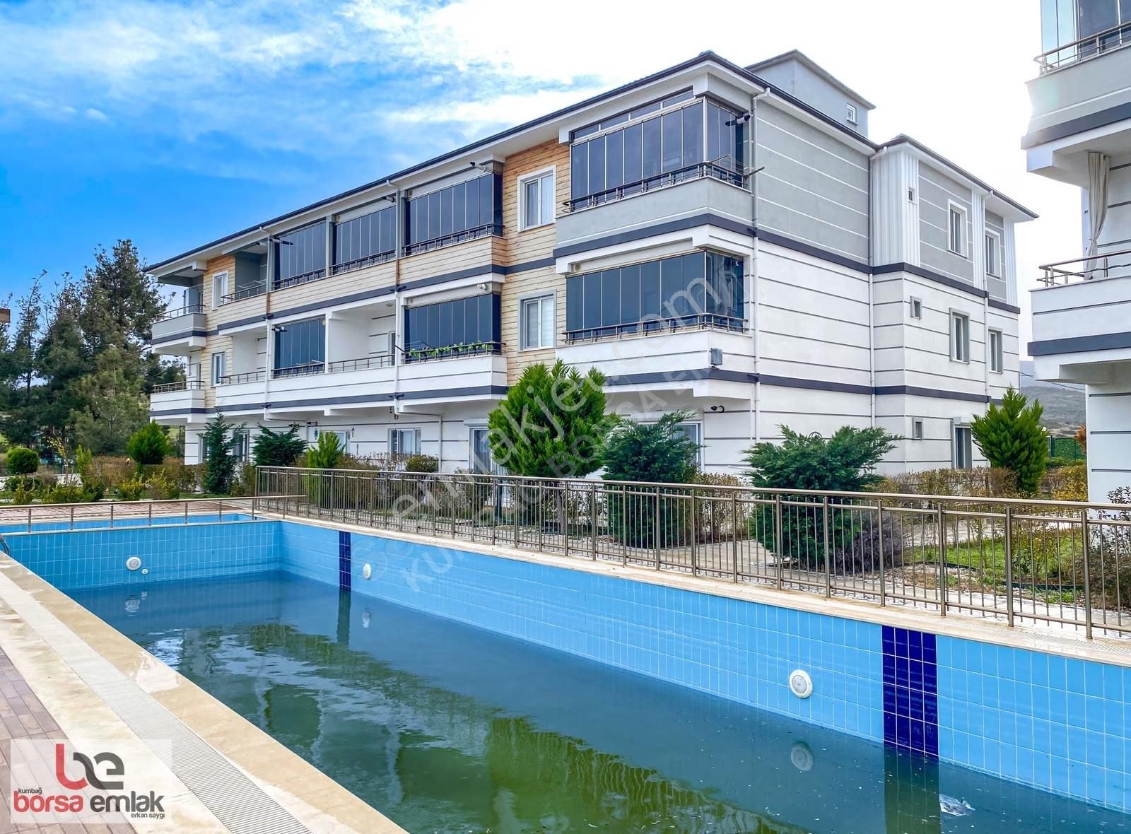 Kumbağ Havuzlu Sitede Full Eşyalı Kiralık Lüks 1+1 Daire