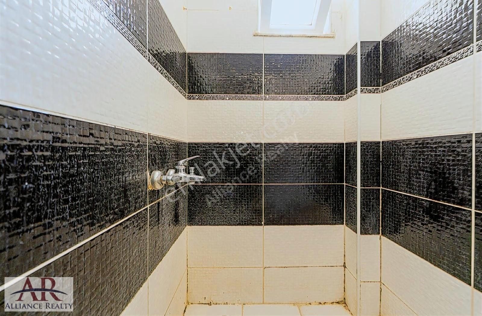 Park Ve Ana Cadde Cepheli Ayrı Mutfaklı 2+1 Arakat - Görsel 4