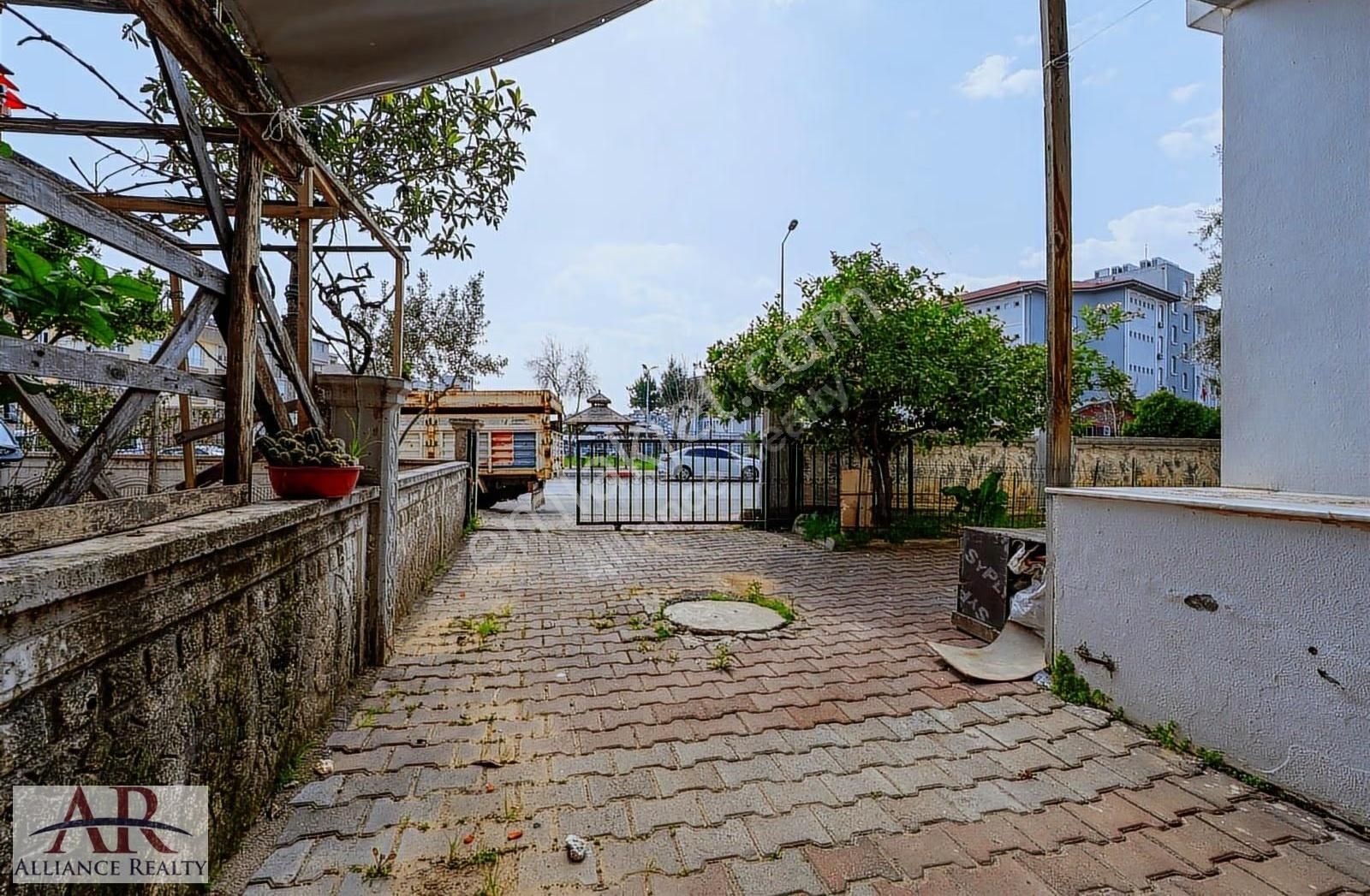 Park Ve Ana Cadde Cepheli Ayrı Mutfaklı 2+1 Arakat - Görsel 13