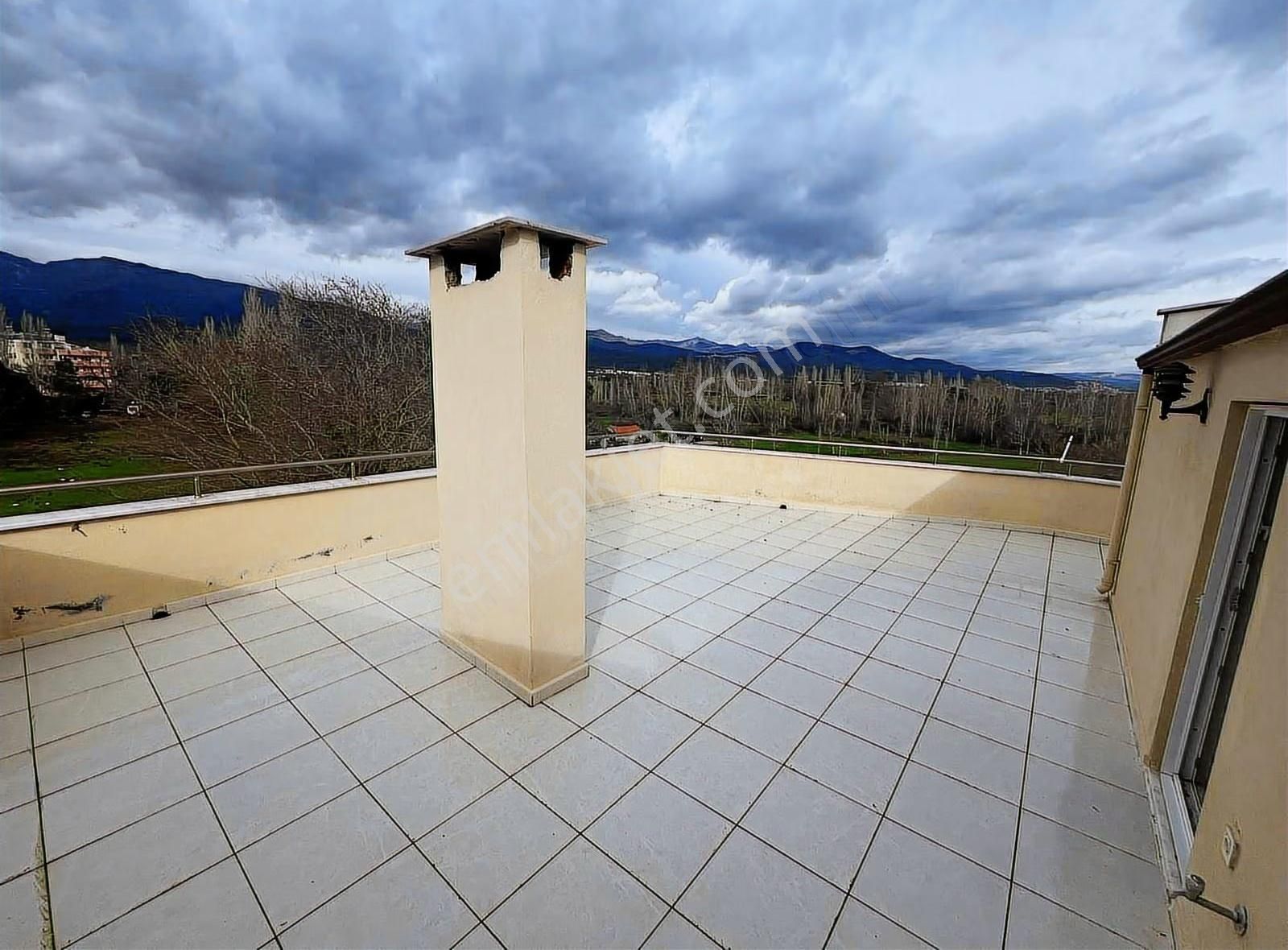 Akçay Köşemden Sıfır Masraf Asansörlü Kombili 4+1 Dubleks - Görsel 2