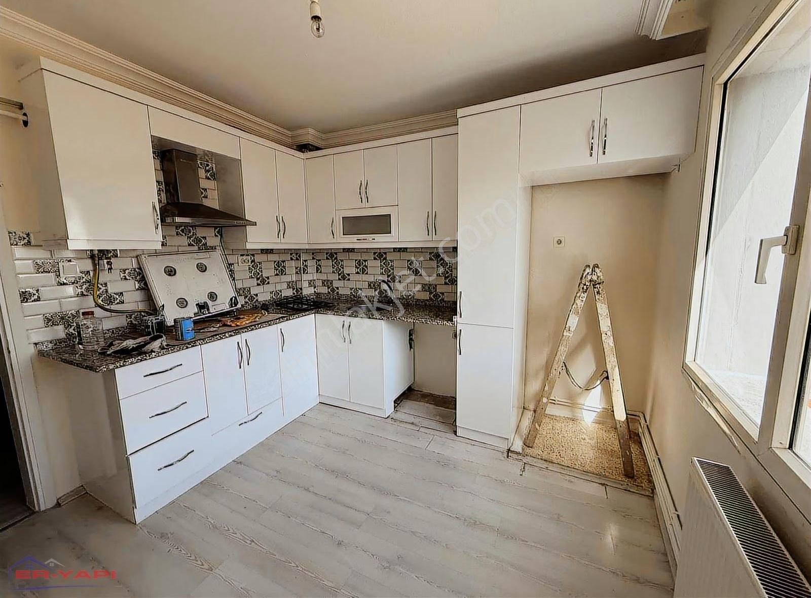 Er Yapı Metro & Kampüs Karşısı 3+1 D.gazlı Balkonlu Kiralık - Görsel 10