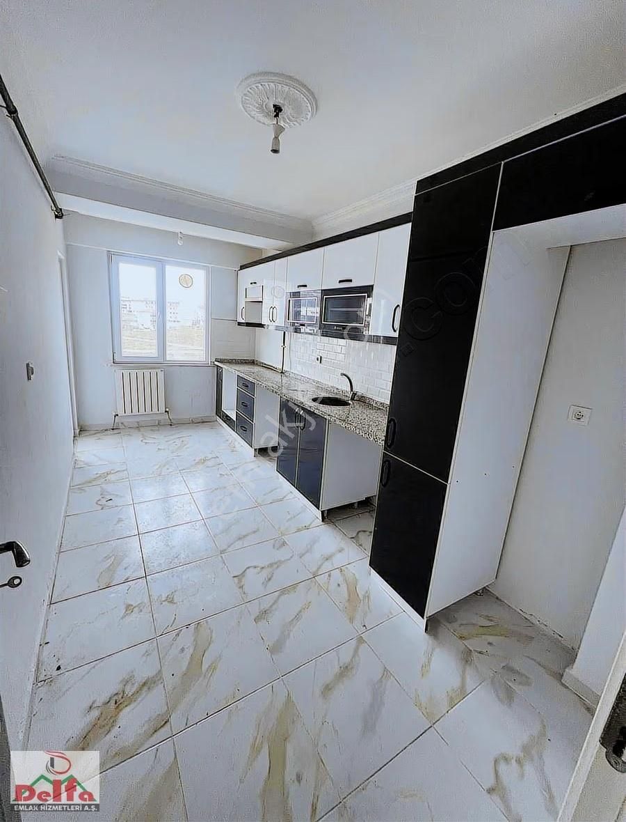 Kapaklı Yıldız Caddesi'nde 2 + 1 Ara Kat 100m2iskanlı Acil - Görsel 2