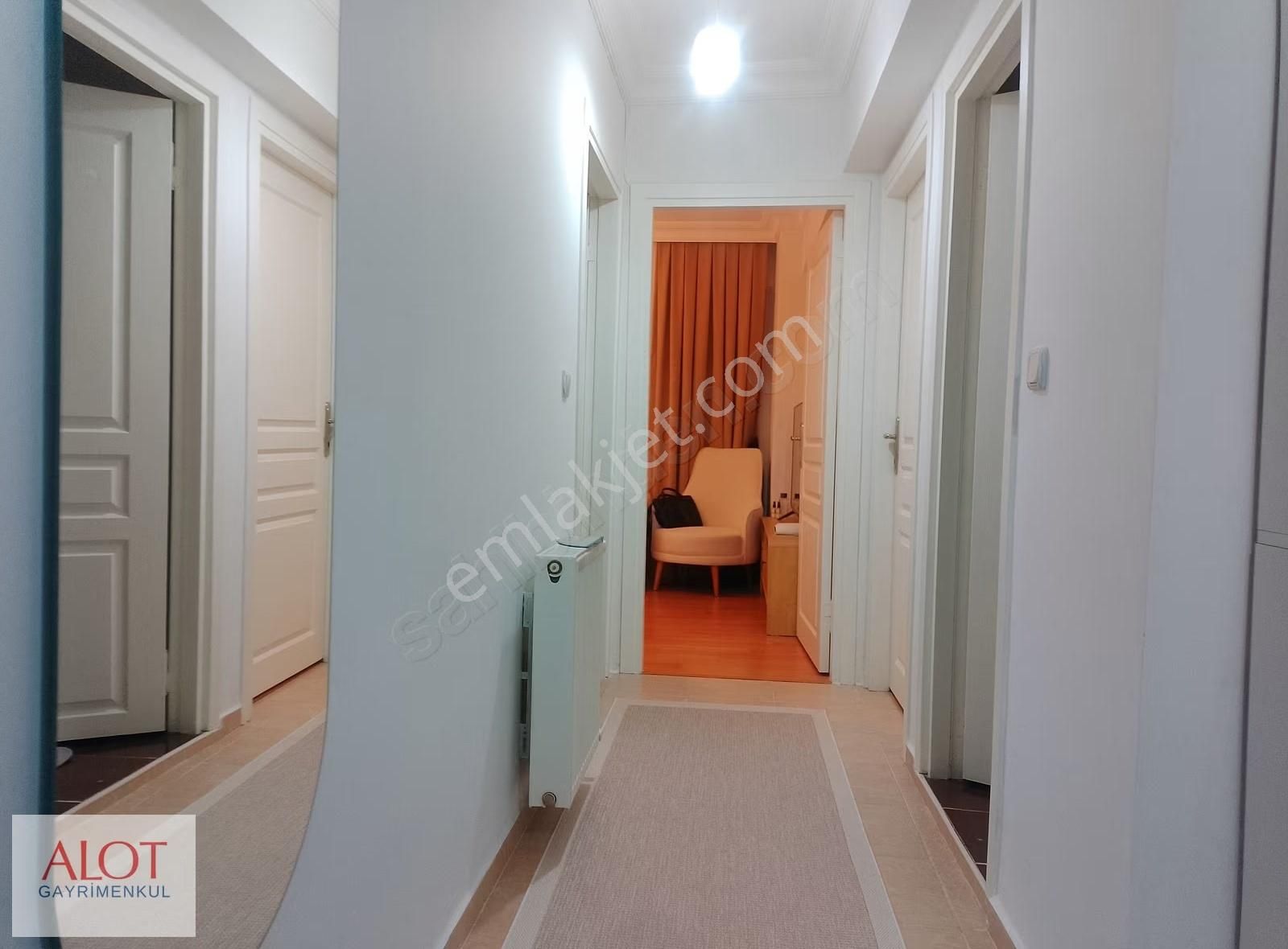 Üsküdar Kısıklı Otoparklı 2+1