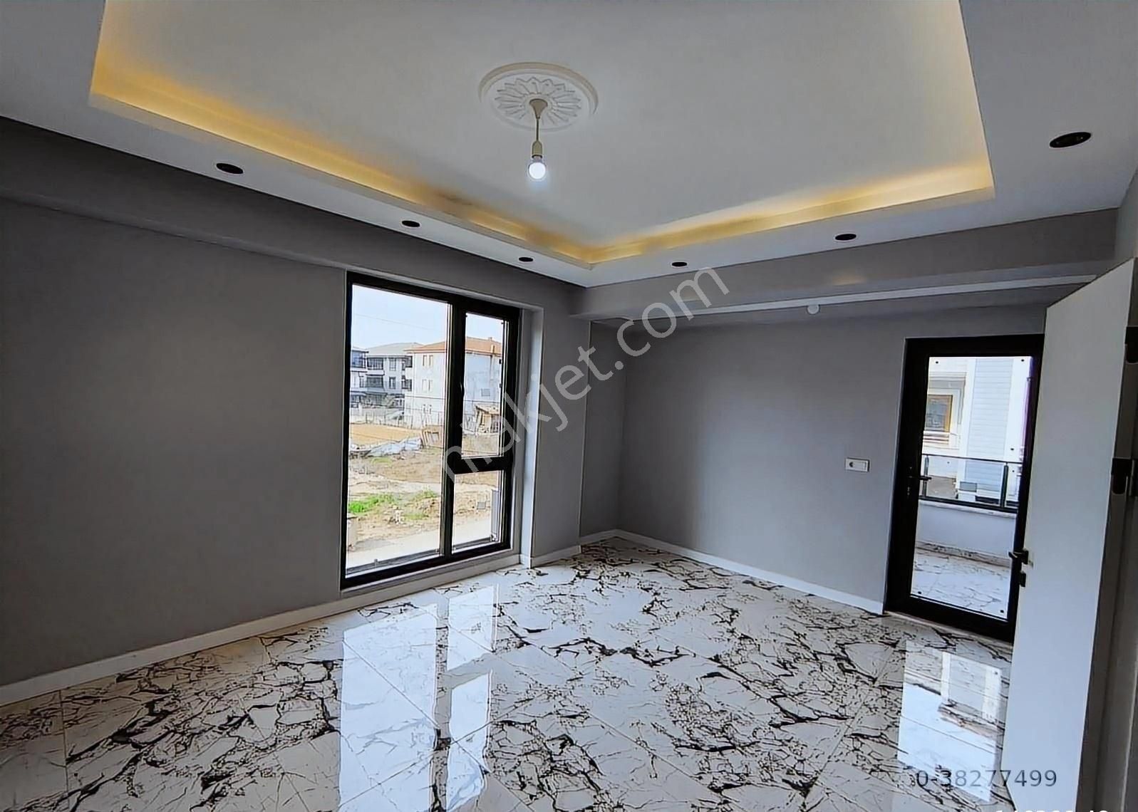 Karasu Merkezde Satılık Lüks Tripleks Villa - Görsel 3