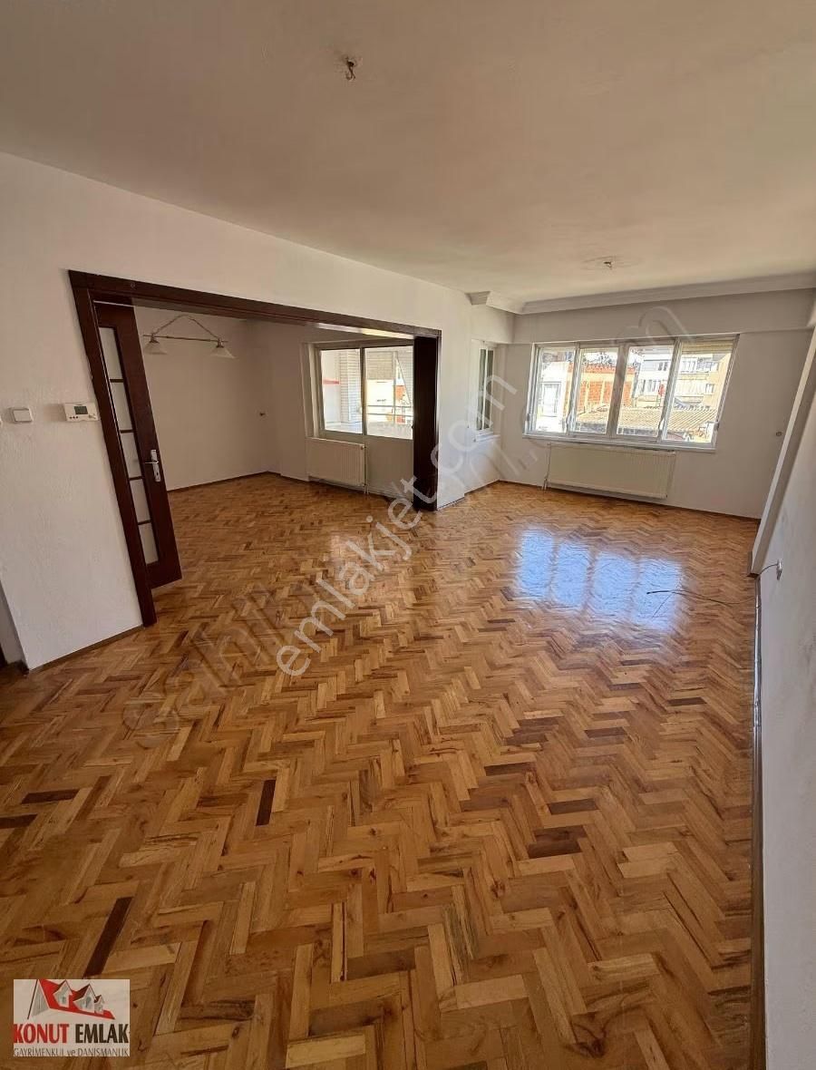 Konut Emlaktan Satılık 4+1 Daıre - Görsel 4