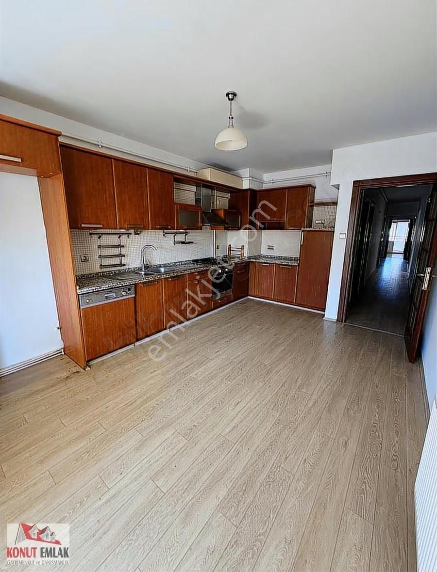 Konut Emlaktan Satılık 4+1 Daıre - Görsel 13