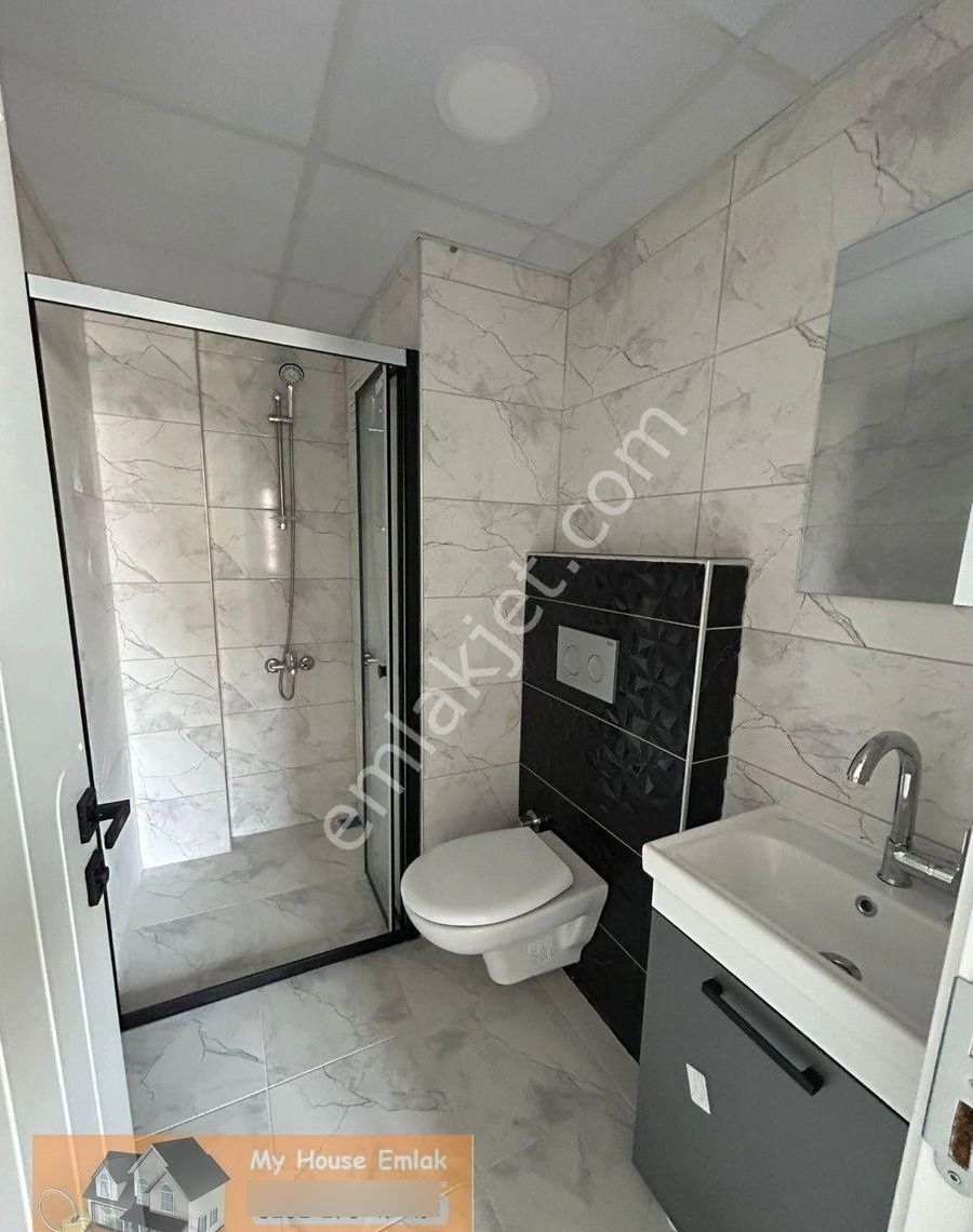 İzmir Gaziemir Sınırında Ebeveyn Banyolu 2+1 Kiralık Daire - Görsel 12