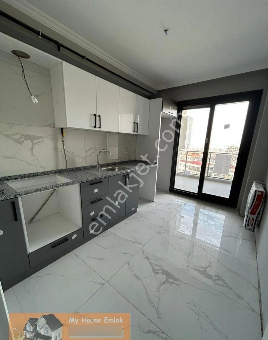 İzmir Gaziemir Sınırında Ebeveyn Banyolu 2+1 Kiralık Daire - Görsel 23