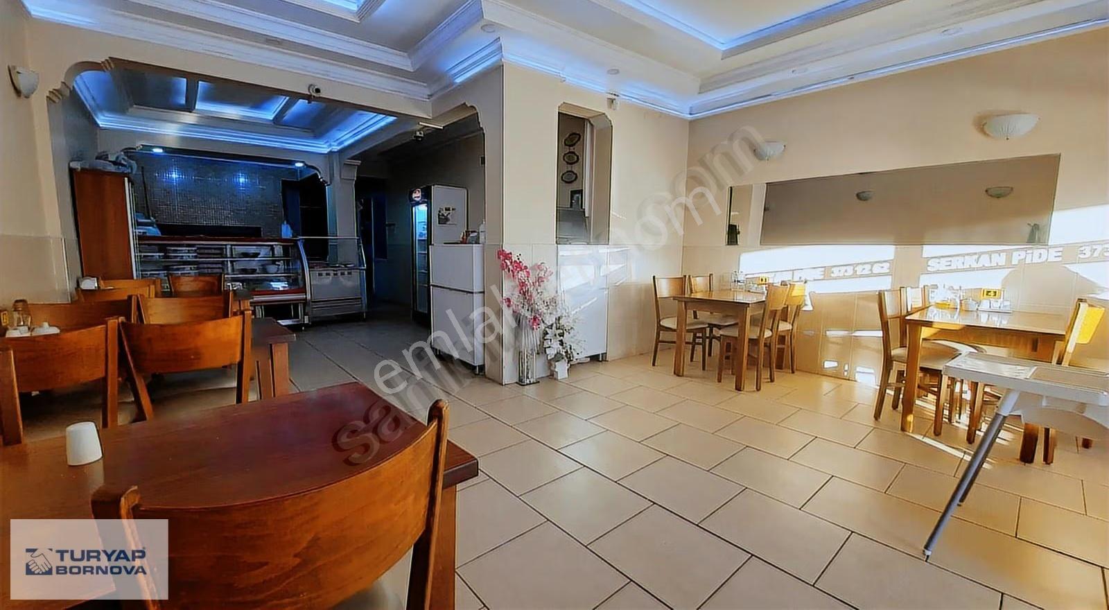 Bornova Atatürk Mah. Cadde Üzeri 90m² Satılık Dükkan