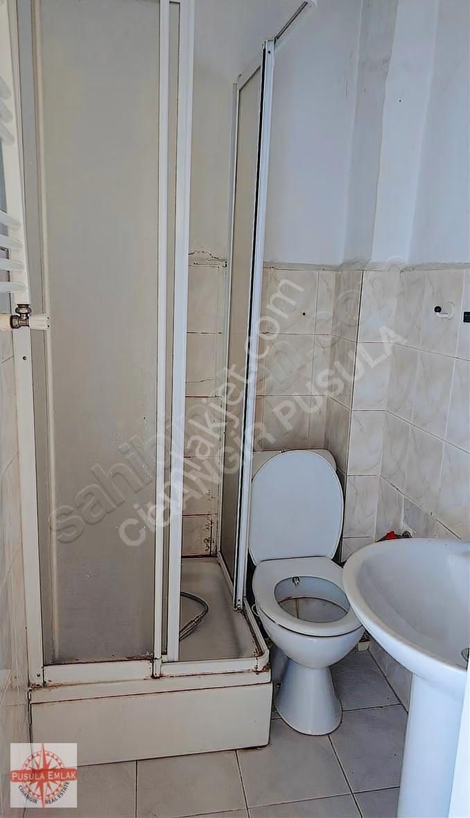 Cihangir Caddesinde, Önü Açık 2. Kat 1+1 - Görsel 2