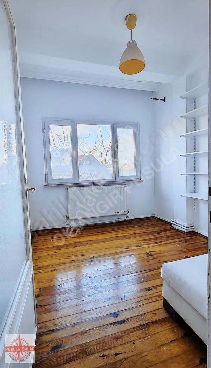 Cihangir Caddesinde, Önü Açık 2. Kat 1+1 - Görsel 7