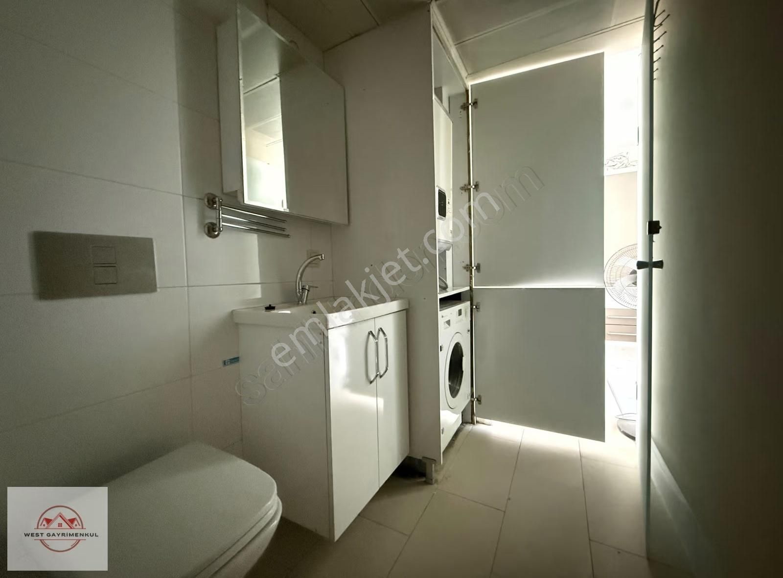 Kazımdirik'te Havuzlu Sitede Kiralık Full Eşyalı 1+0 Daire - Görsel 3