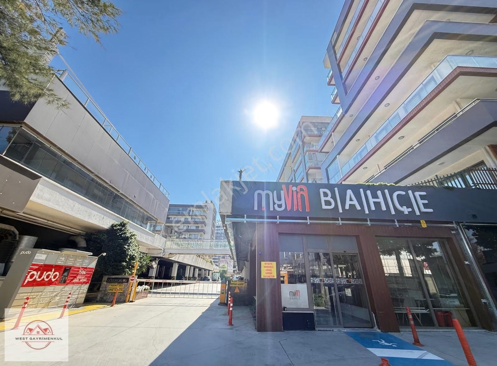 Kazımdirik'te Havuzlu Sitede Kiralık Full Eşyalı 1+0 Daire - Görsel 20