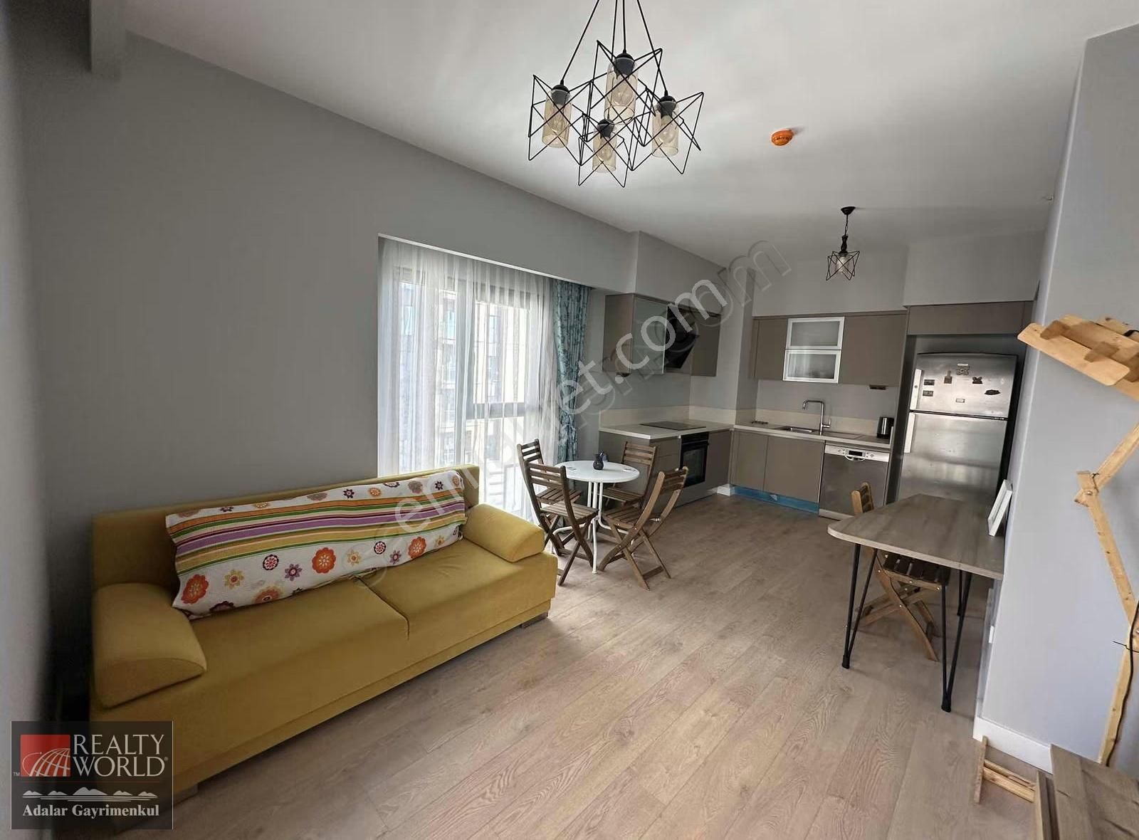 Fikirtepe 16. Etap Emlak Konut 'ta Kiralık 1+1 Eşyalı Daire - Görsel 2