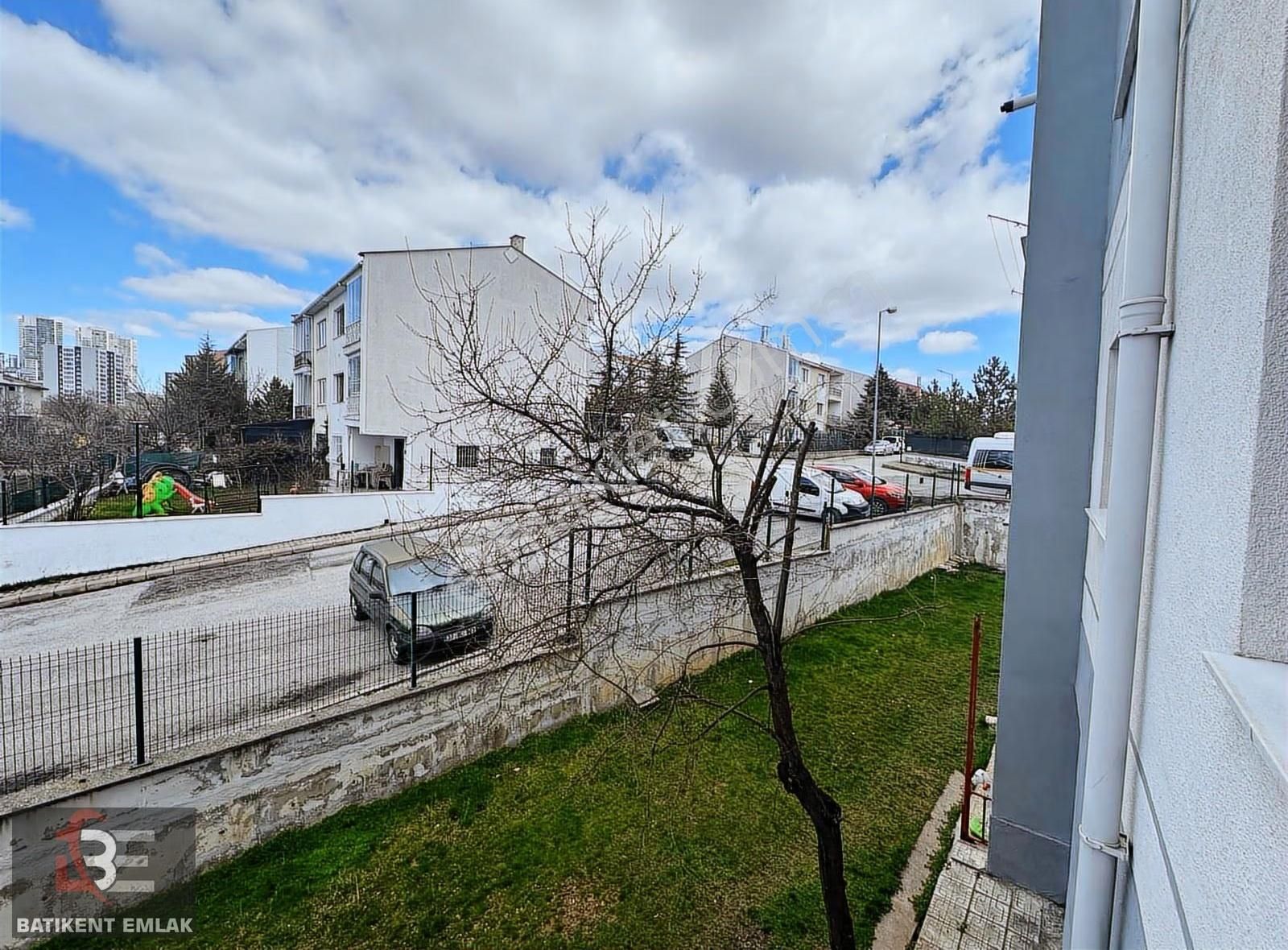 Batıkent Emlak'tan Çakırlar Mah Mesut Evler Sitesi 3+1 Ara Kat - Görsel 24
