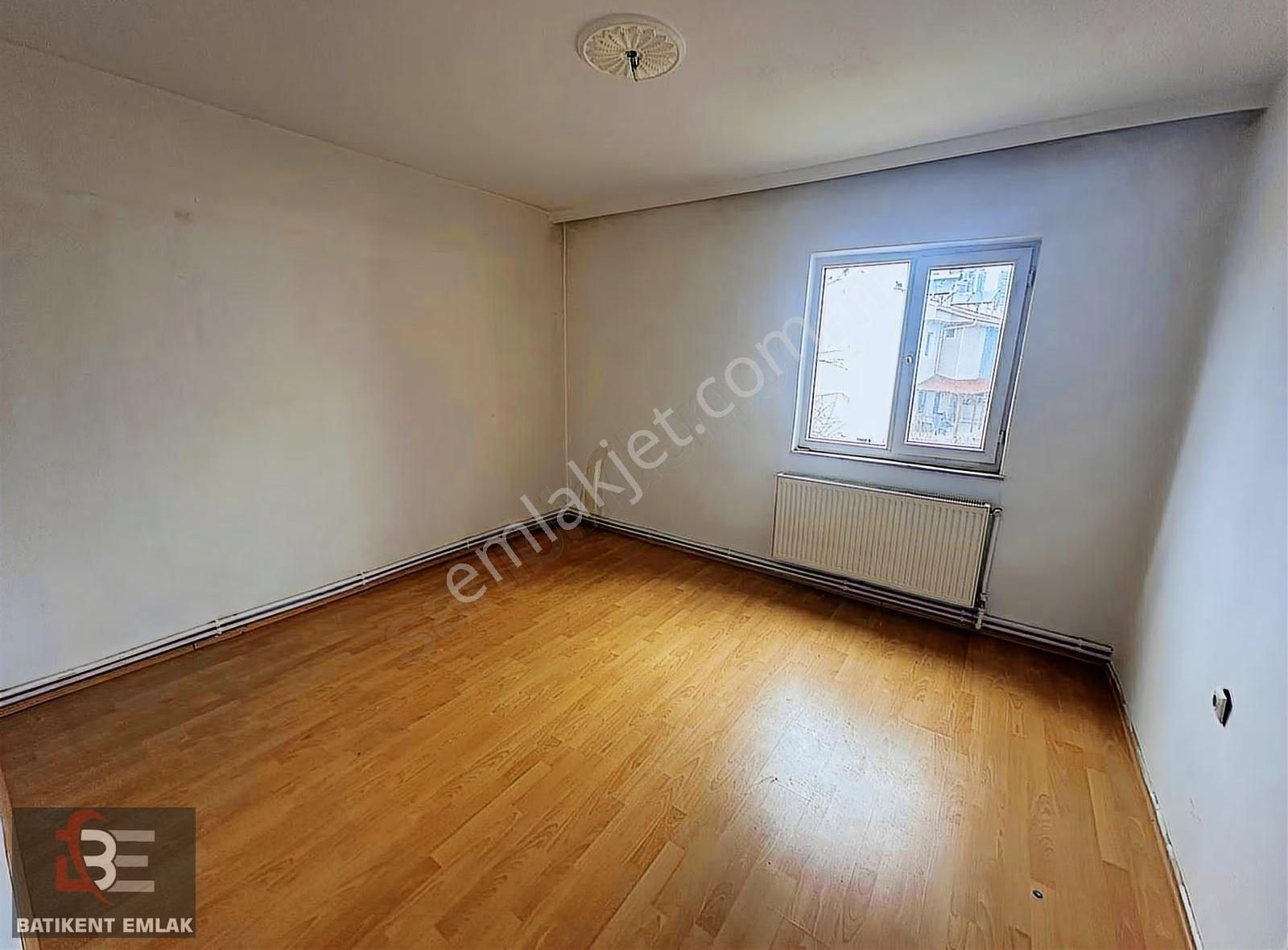 Batıkent Emlak'tan Çakırlar Mah Mesut Evler Sitesi 3+1 Ara Kat - Görsel 2