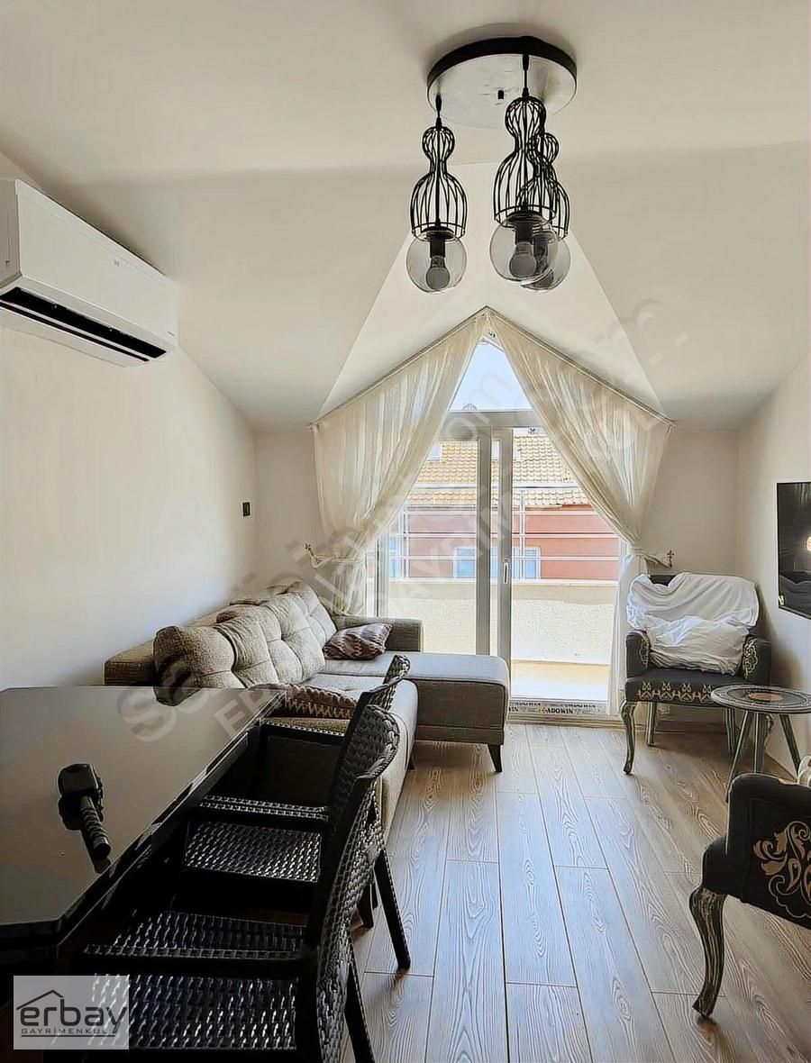 Sahile Yakın 1+1 Daire Cadde Üstü - Görsel 4