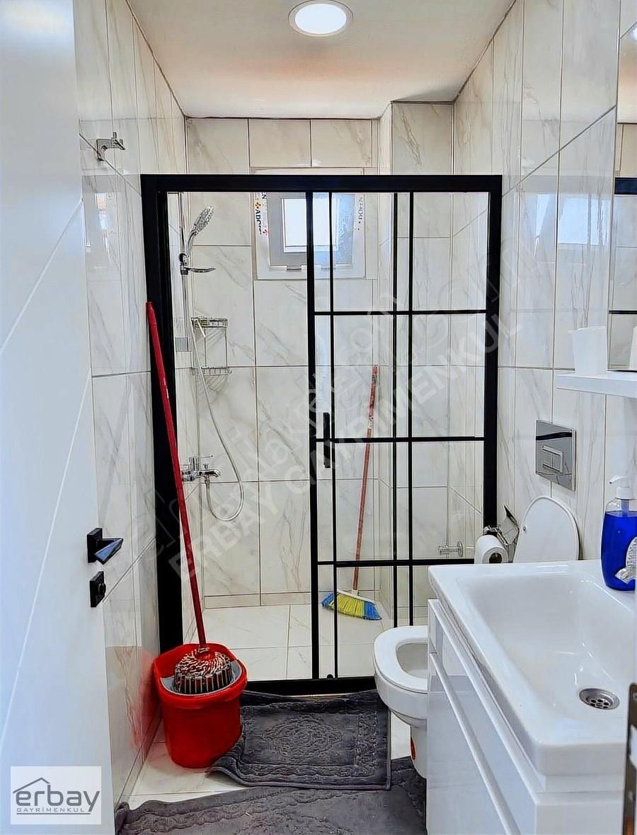 Sahile Yakın 1+1 Daire Cadde Üstü - Görsel 5