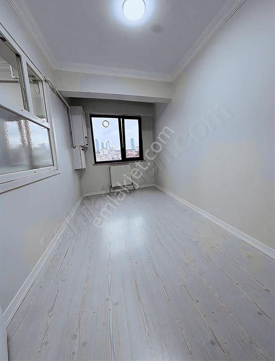 Uygun Emlaktan Manzaralı Hürriyete Kiralık 3+1.4kat Daire - Görsel 3