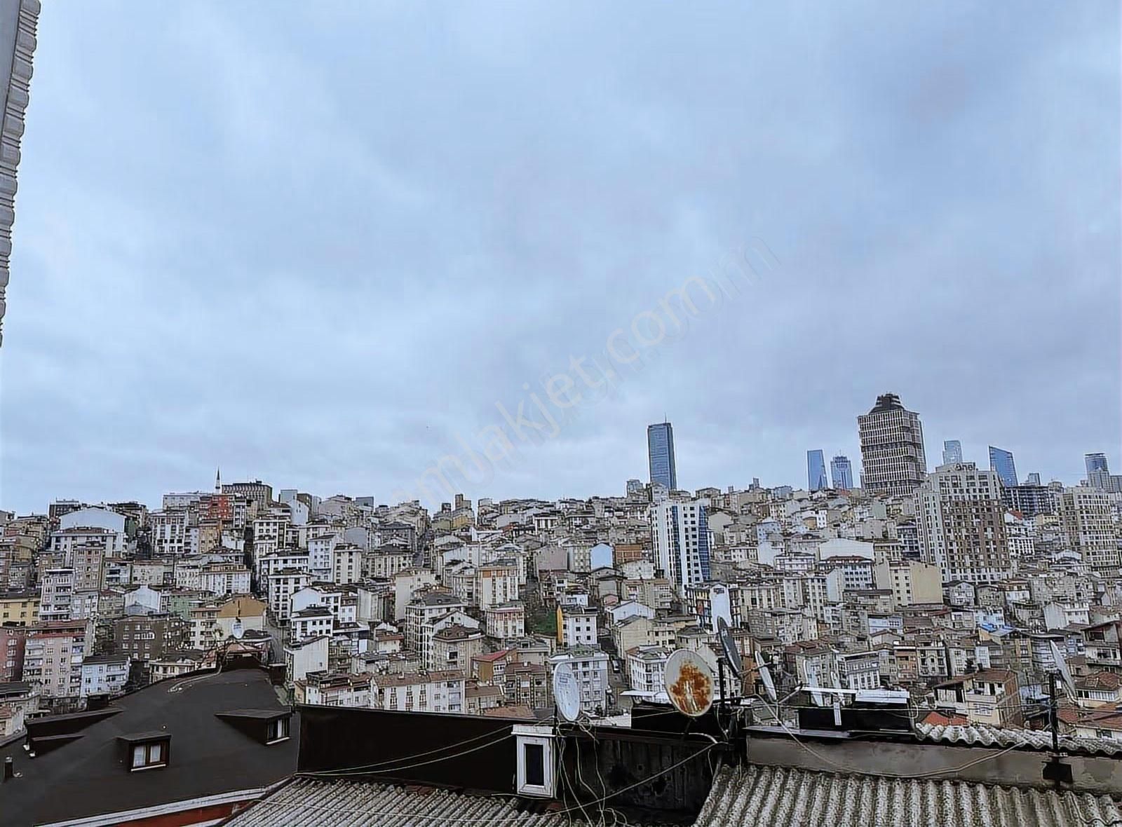 Uygun Emlaktan Manzaralı Hürriyete Kiralık 3+1.4kat Daire - Görsel 7