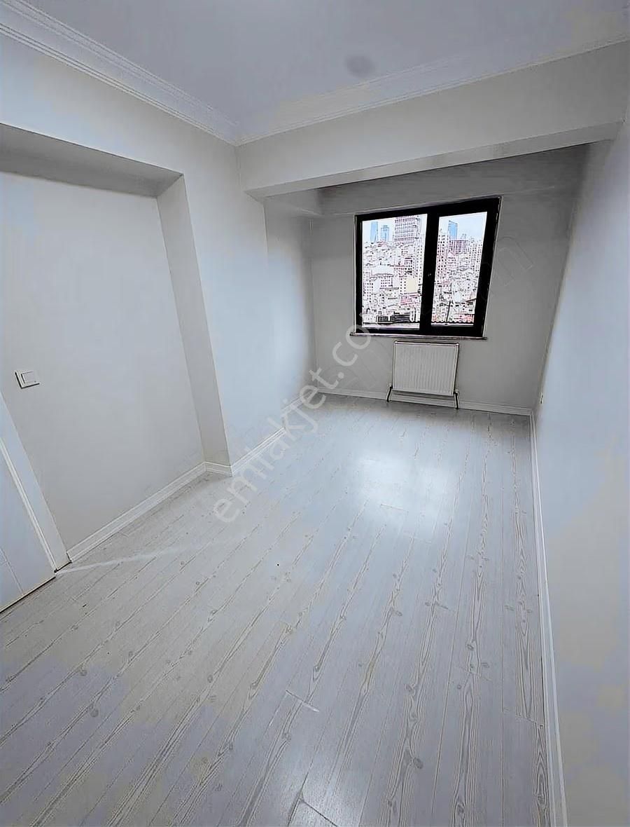 Uygun Emlaktan Manzaralı Hürriyete Kiralık 3+1.4kat Daire - Görsel 11