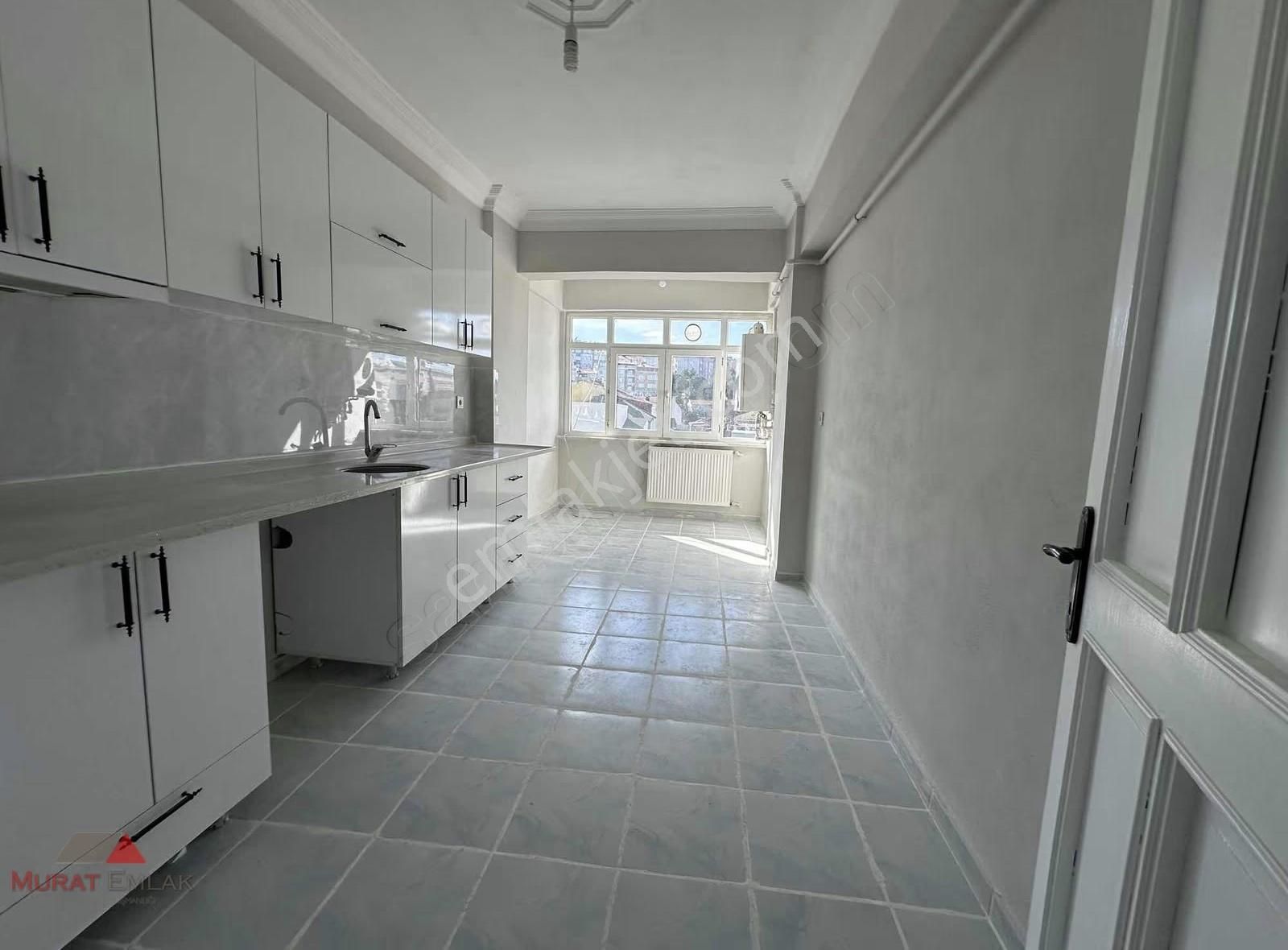 Murat Emlak'tan Geniş Tip Balkonlu 2+1 110m2 4.kat Kiralık Daire
