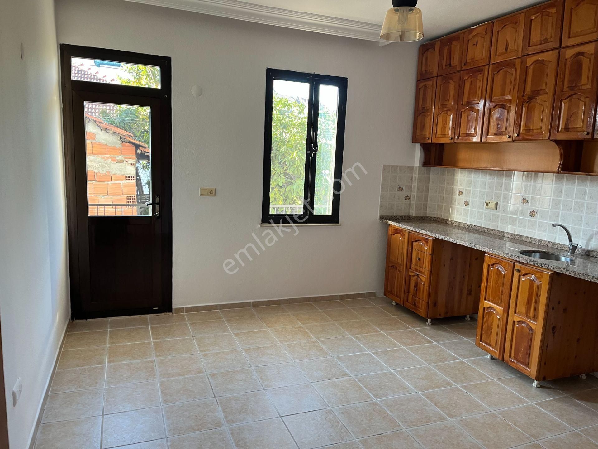 Babataşı Mah. 805 Sk. No27. Zemın Kat 3+1 Daire Kiralık - Görsel 6