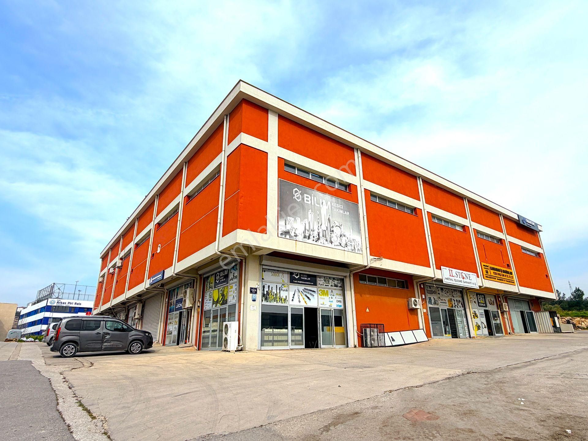 4. Sanayi Üretime Uygun Kiralık Net 244 M2 Masrafsız Köşe Dükkan