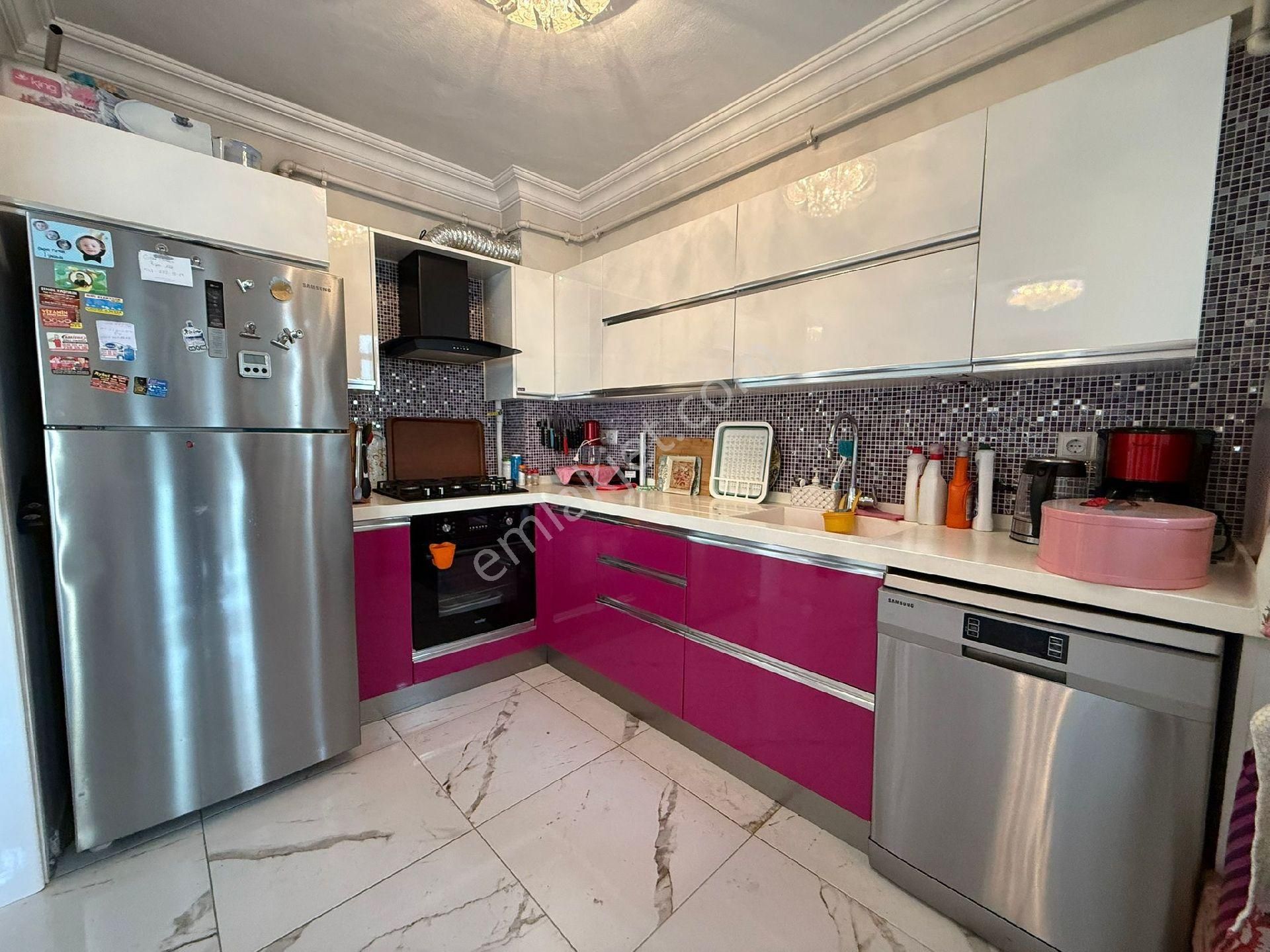 Evim-nur'dan Hürriyet Mah. Bulvara Cephe 2+1 100m2 Fırsat Daire