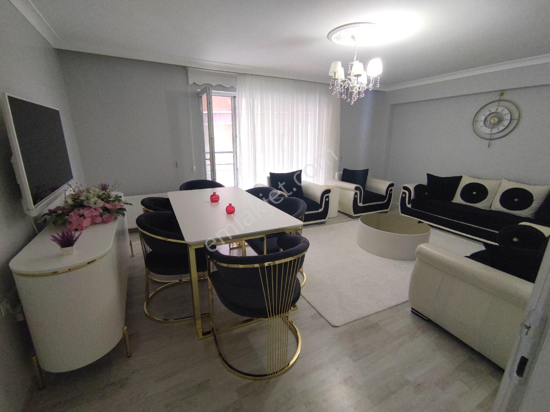 Karapürçekte 2+1 Asansörlü Gazi Gıda Yakını Masrafsız Daire