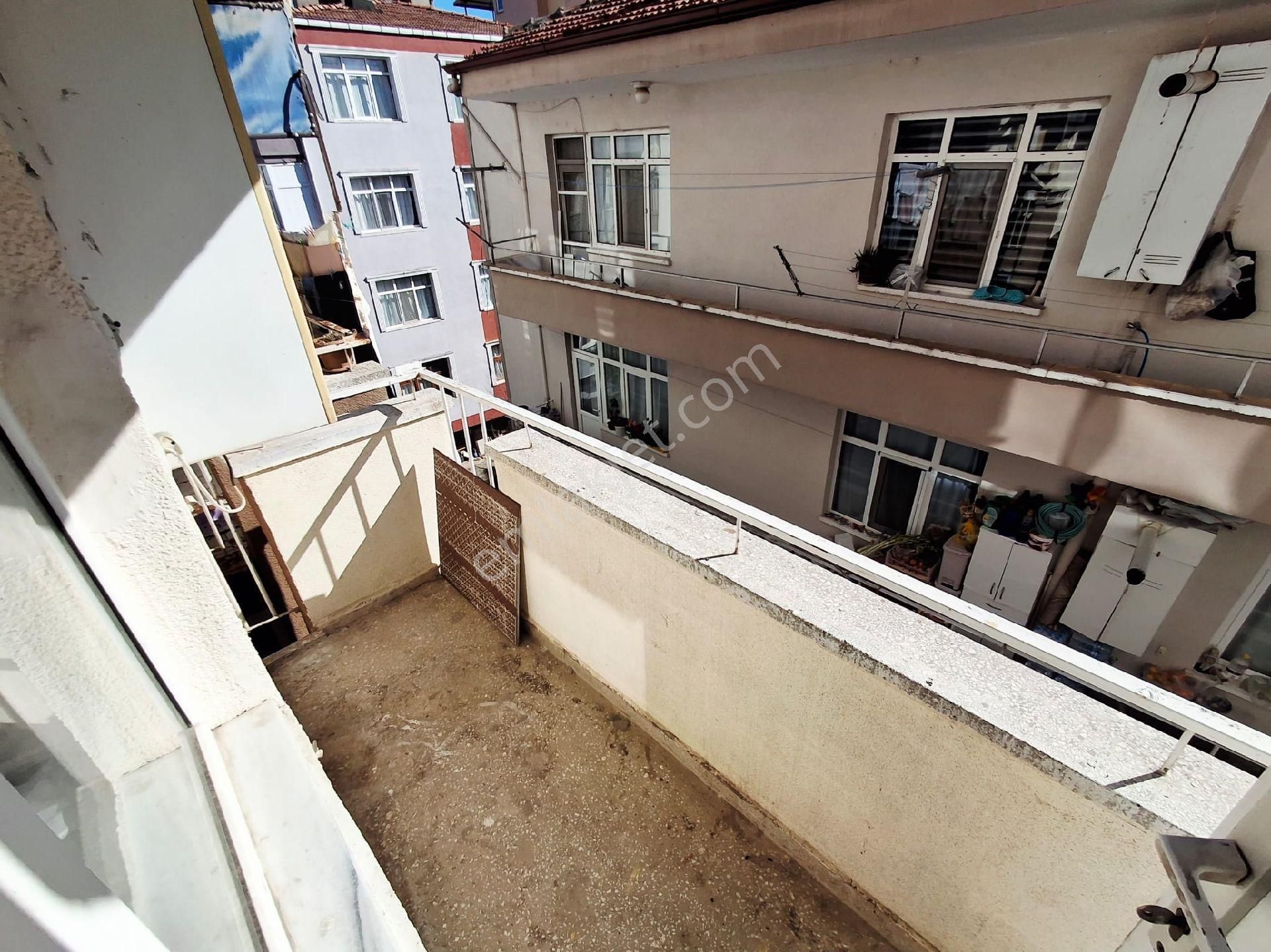 Evim-nur'dan Cumhuriyet Mah. 3+1 4.kat 130m2 Caddeye Cephe Fırsat Daire - Görsel 7