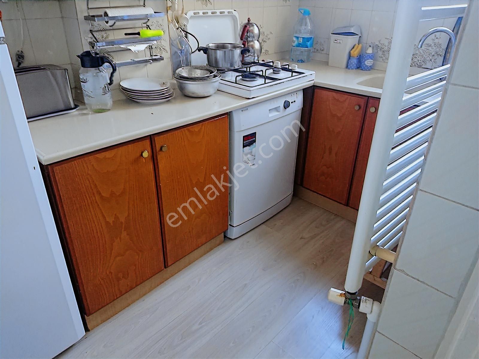 Fatih Şehremini Maallesi 90mk 2+1 Full Eşyalı Balkonlu 45.000tl - Görsel 2