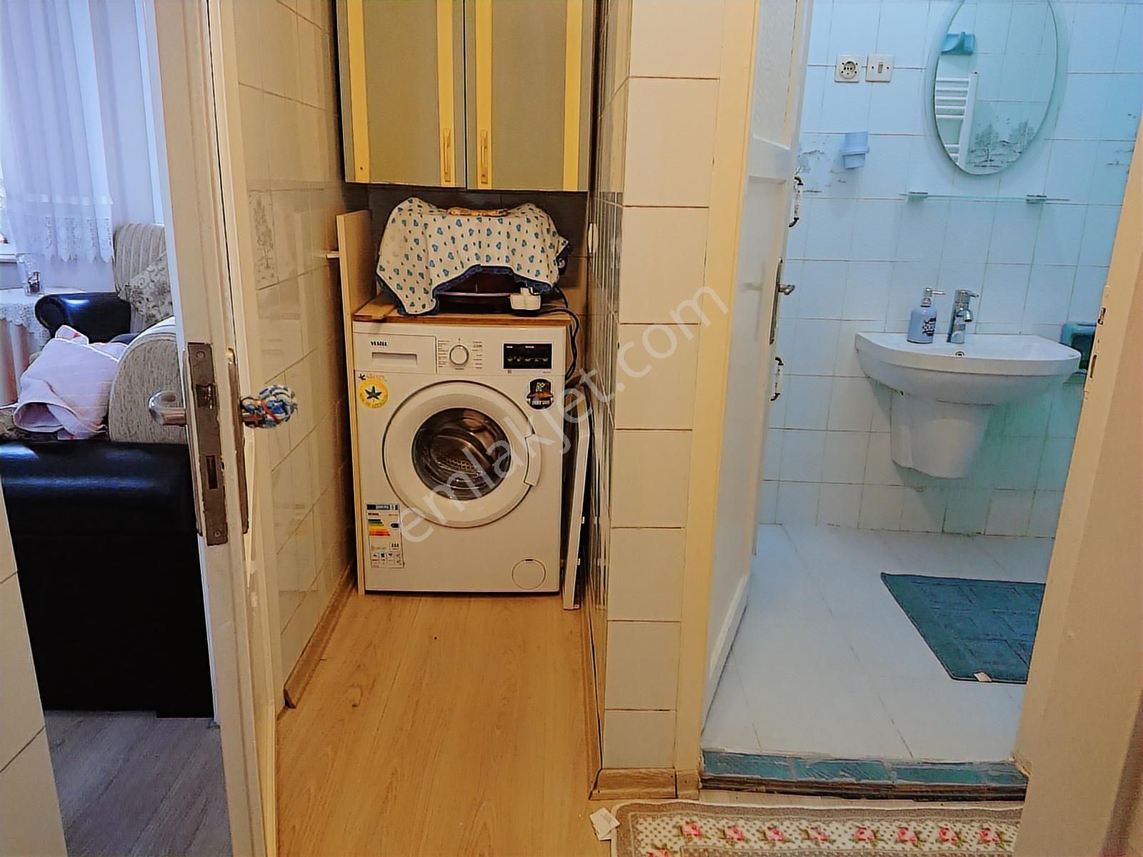 Fatih Şehremini Maallesi 90mk 2+1 Full Eşyalı Balkonlu 45.000tl - Görsel 9