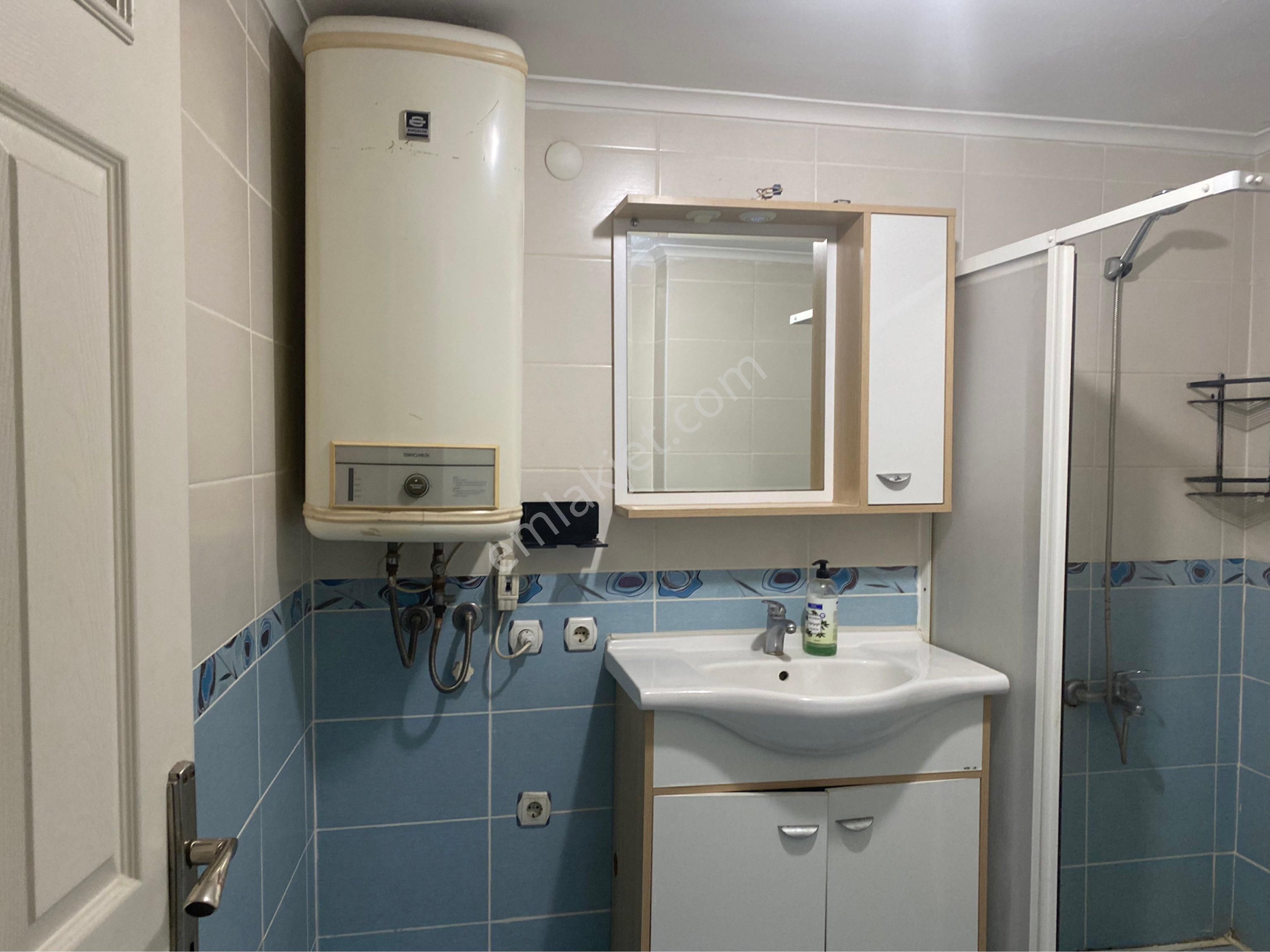 Karşıyaka’nın En Güzel Sokağında Akbank Sokakda , Geniş 1+1 Temşz Ara Kat - Görsel 8