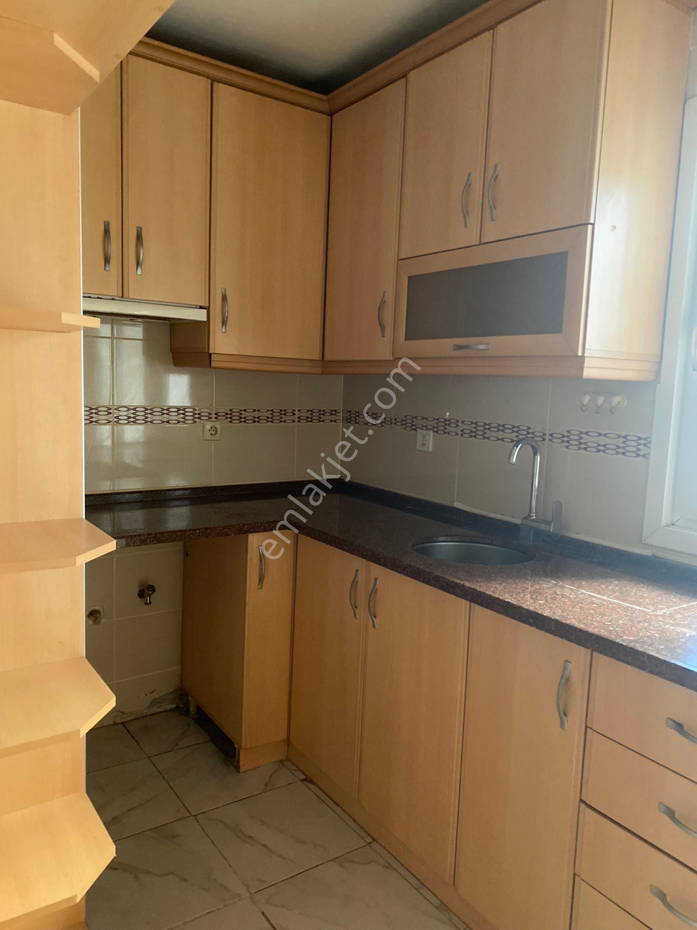 Karşıyaka’nın En Güzel Sokağında Akbank Sokakda , Geniş 1+1 Temşz Ara Kat - Görsel 6