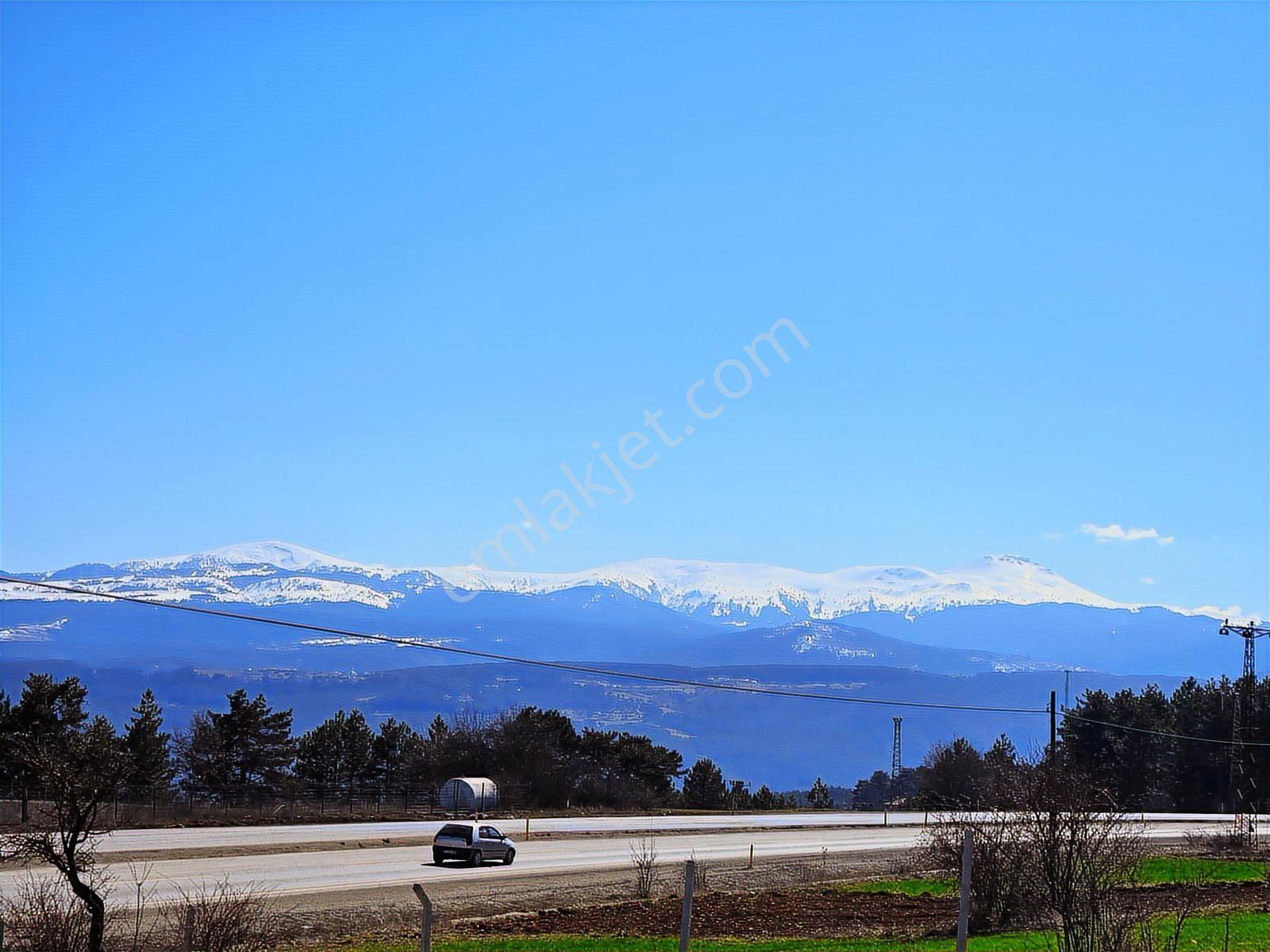 Garanti Emlak'tan, Ankara Yoluna Cepheli, 900 M2 İmarlı Arsa - Görsel 14