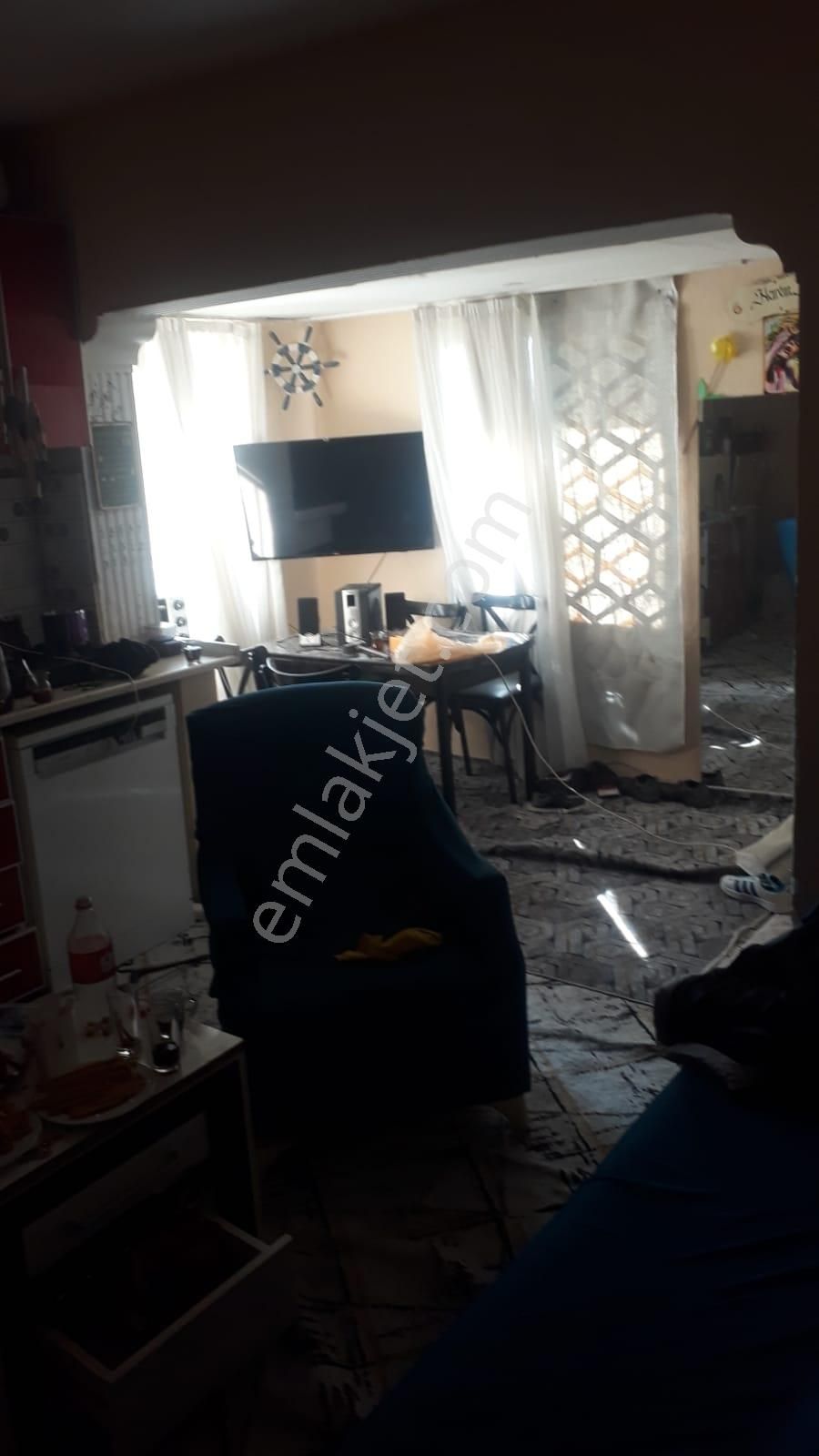 Karabağlar Limontepe Ana Cadde Yakını 1+1 80 M2 Emekli Bekara Uyğun Kiralık Ev