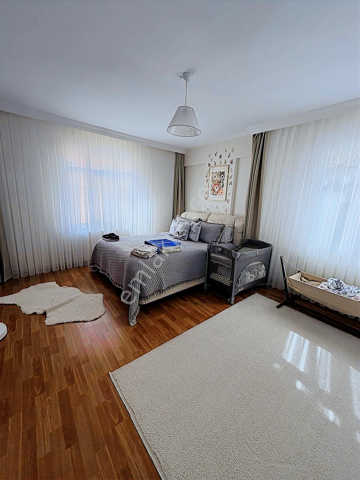 Yeşilova'da Kaçırılmayacak Fırsat! 120 M² 3+1 Satılık Daire - Görsel 2