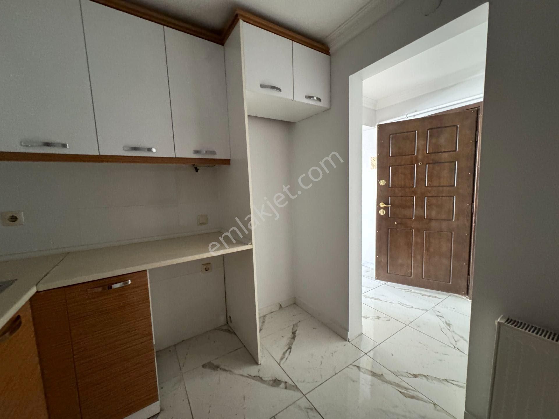 Bostanlı Ev / İşyeri Kullanıma Uygun Satılık 2+1 Tadilatlı Daire - Görsel 7