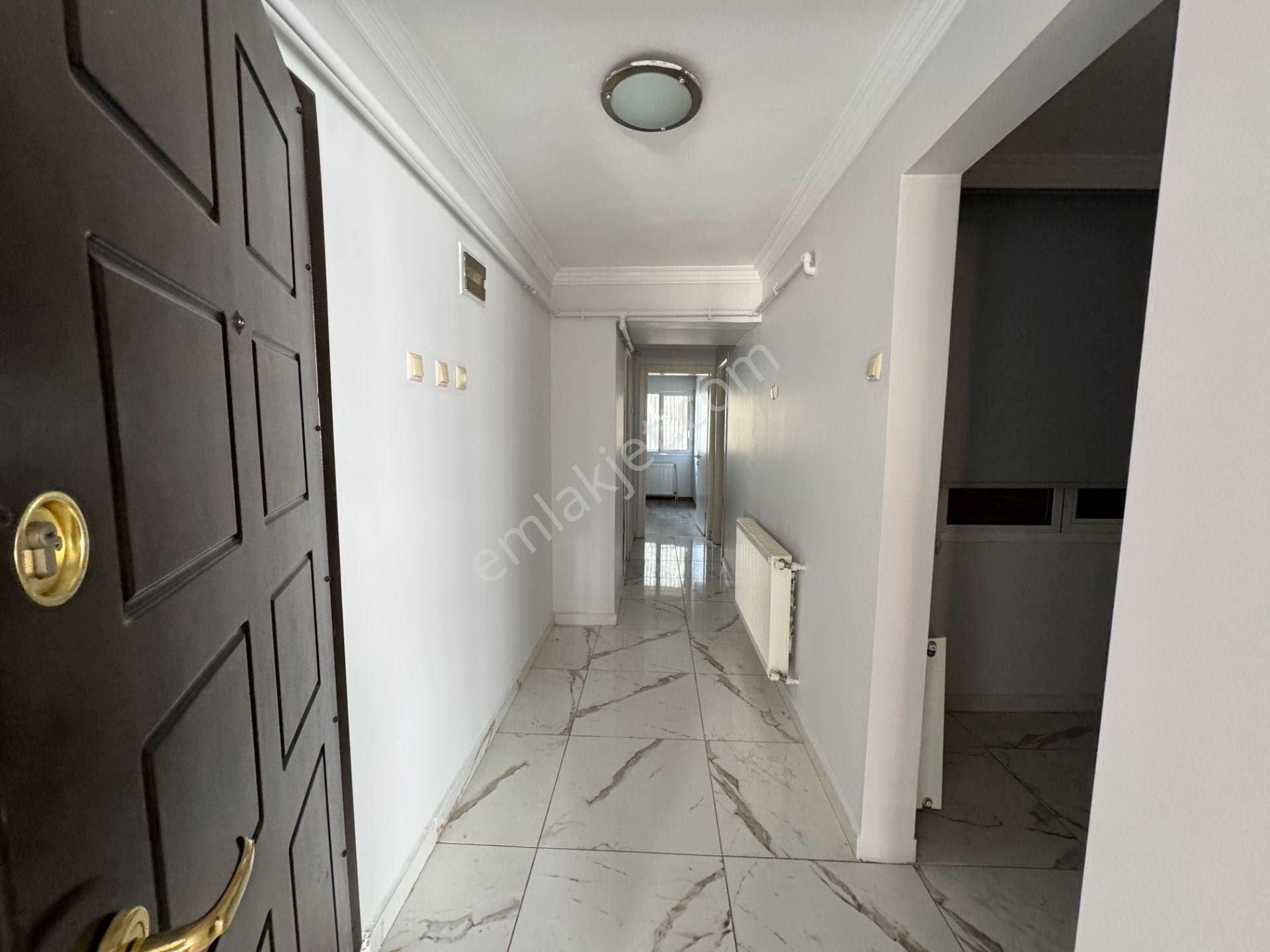 Bostanlı Ev / İşyeri Kullanıma Uygun Satılık 2+1 Tadilatlı Daire - Görsel 5