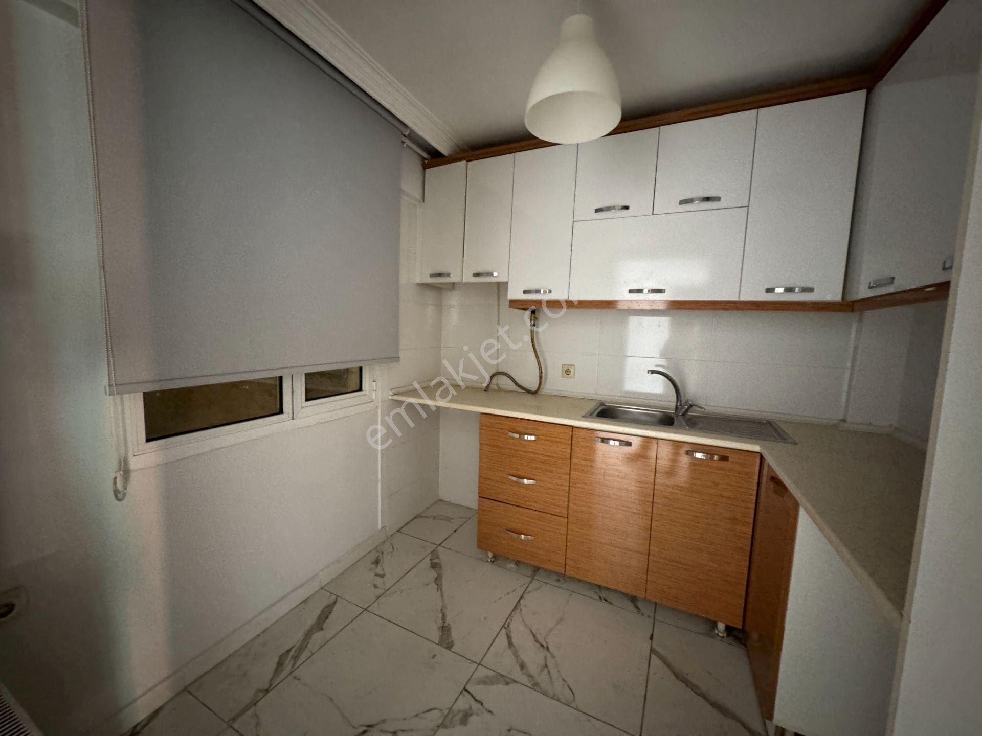 Bostanlı Ev / İşyeri Kullanıma Uygun Satılık 2+1 Tadilatlı Daire - Görsel 6