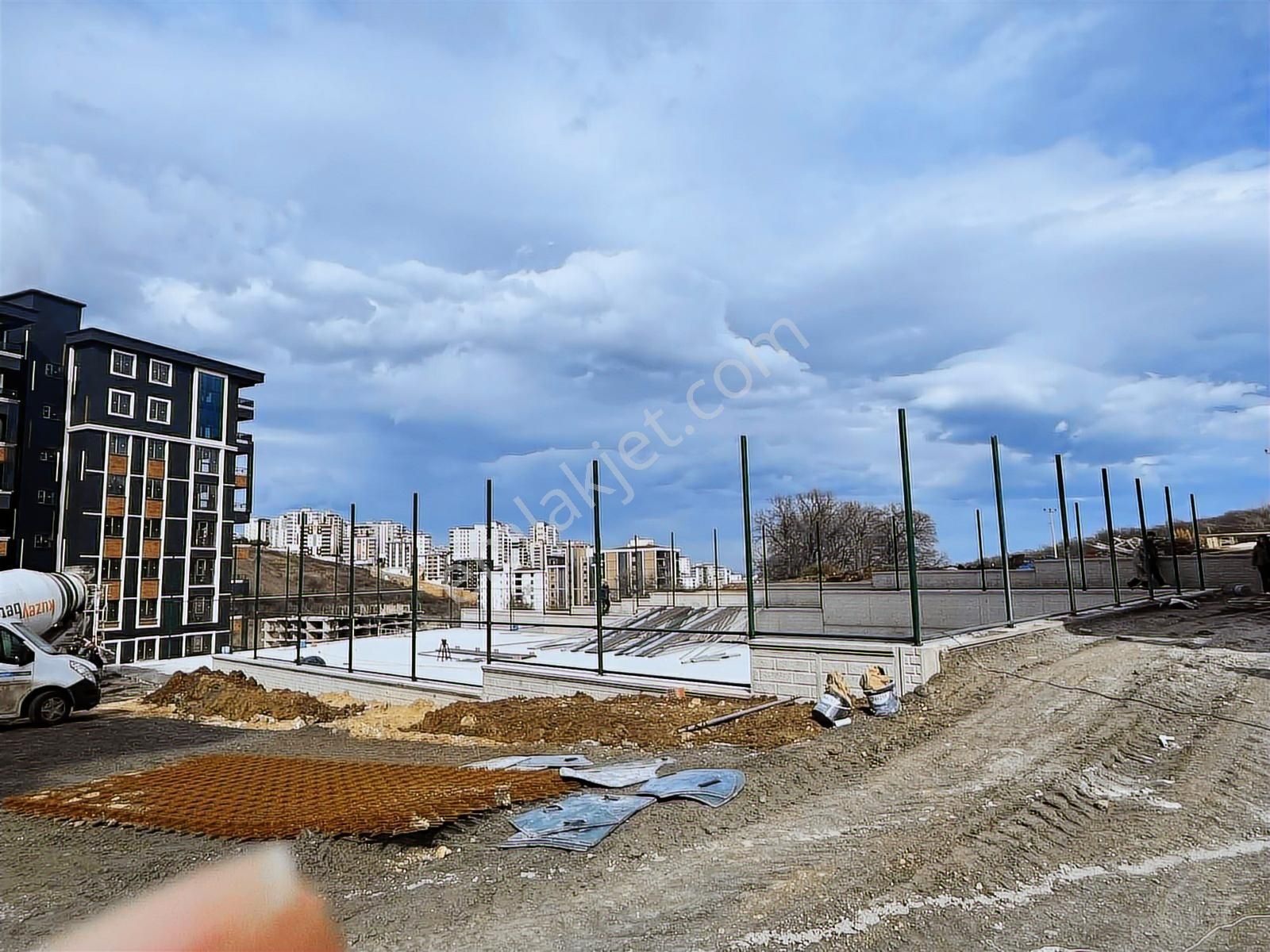 Deka Gayrimenkul'den Deniz Manzaralı Site İçi Satılık Sıfır 1+1 - Görsel 2