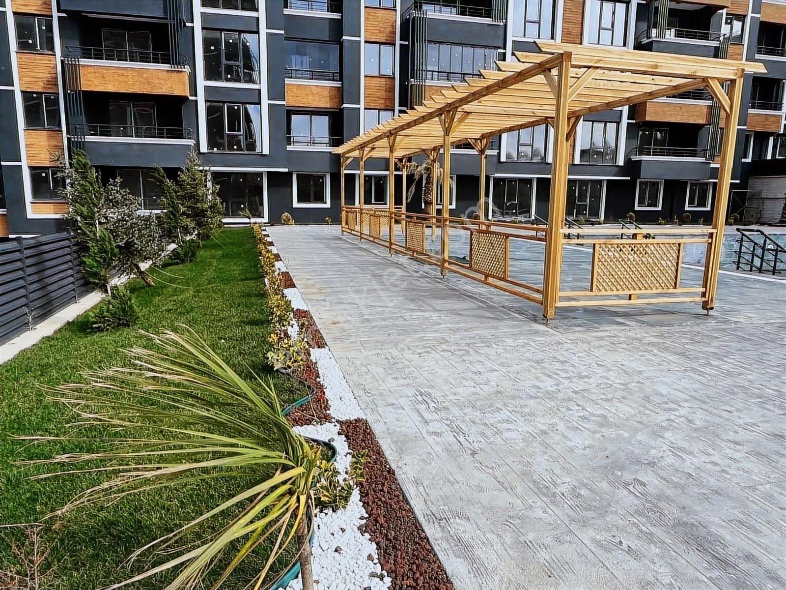 Deka Gayrimenkul'den Deniz Manzaralı Site İçi Satılık Sıfır 1+1 - Görsel 30