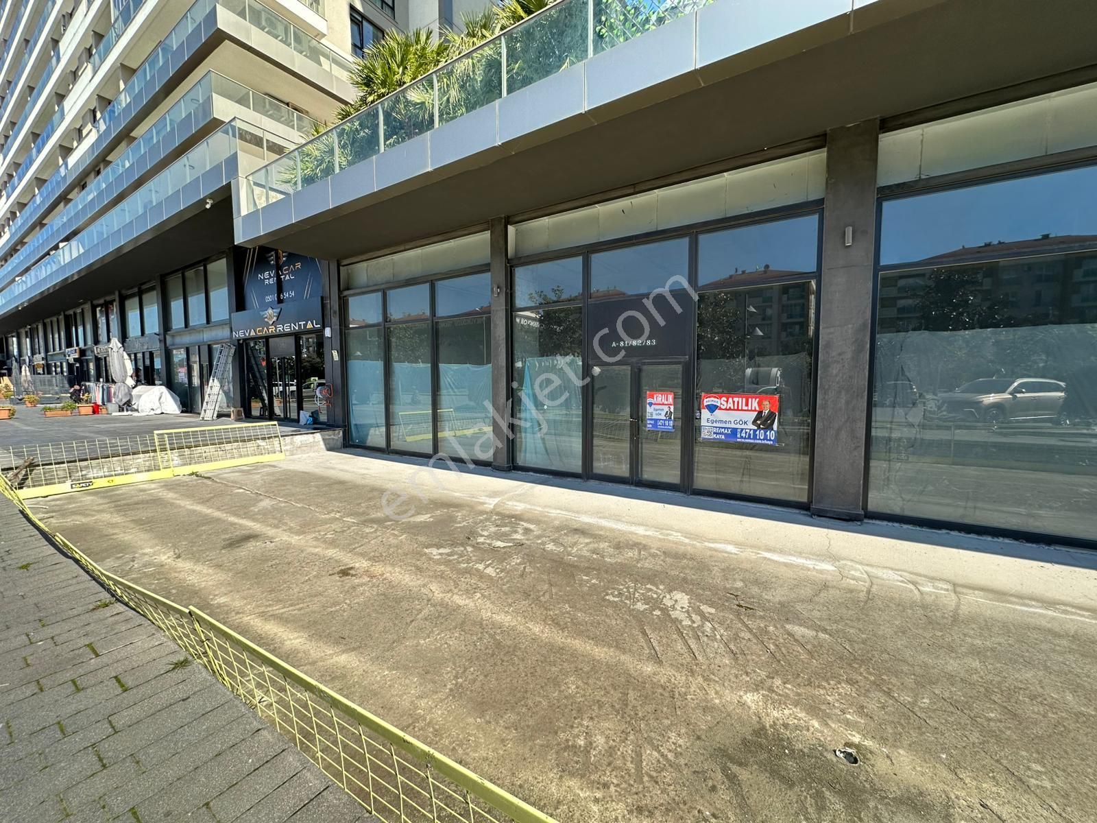 Beylikdüzünün Prestijli Sitesi Azur Marmarada Kiralık Dükkan - Görsel 3