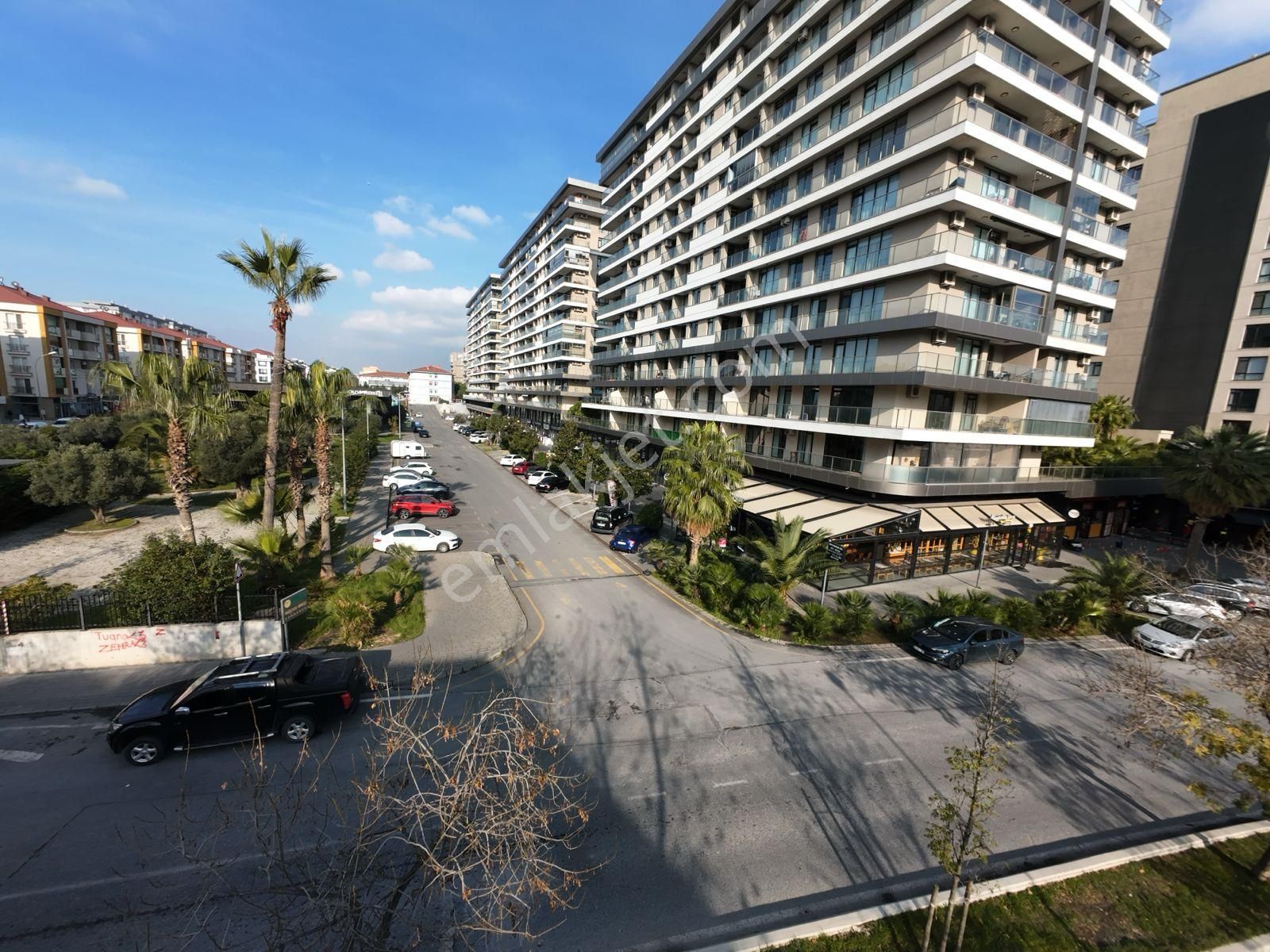 Beylikdüzünün Prestijli Sitesi Azur Marmarada Kiralık Dükkan - Görsel 5