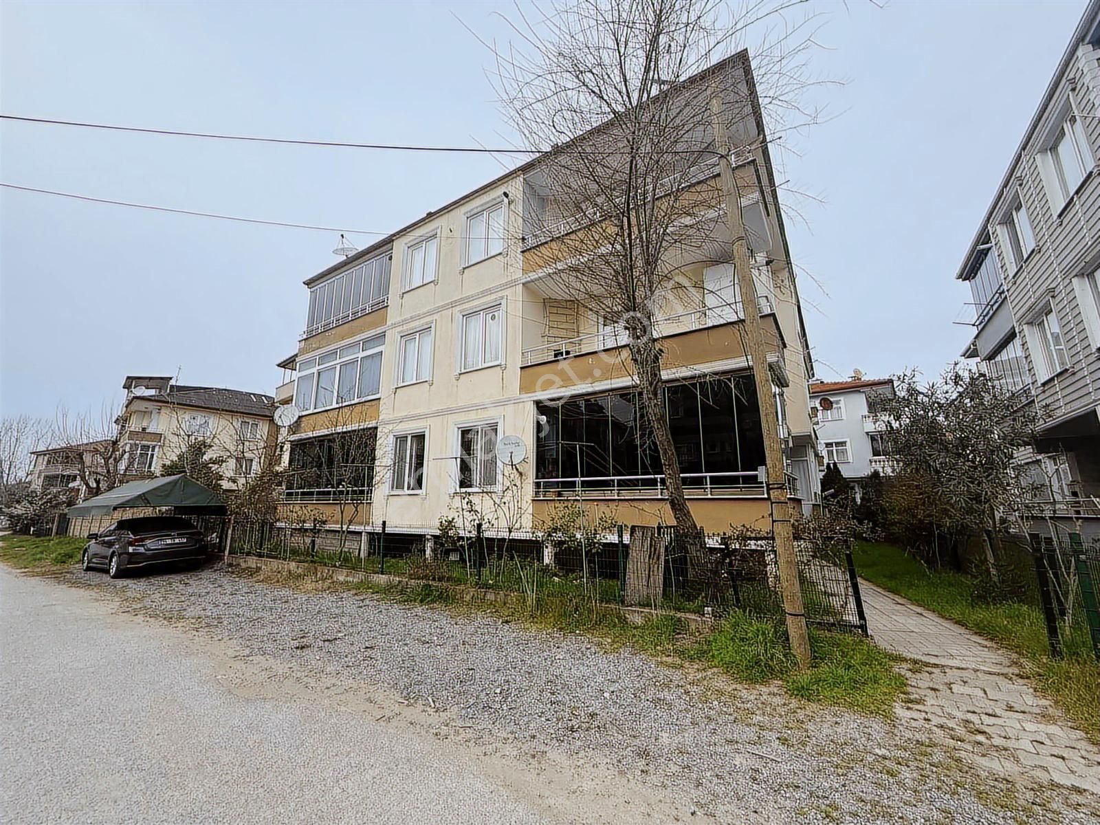 Karasu 32 Evlerde Mutfak Holde Ara Kat 2+1