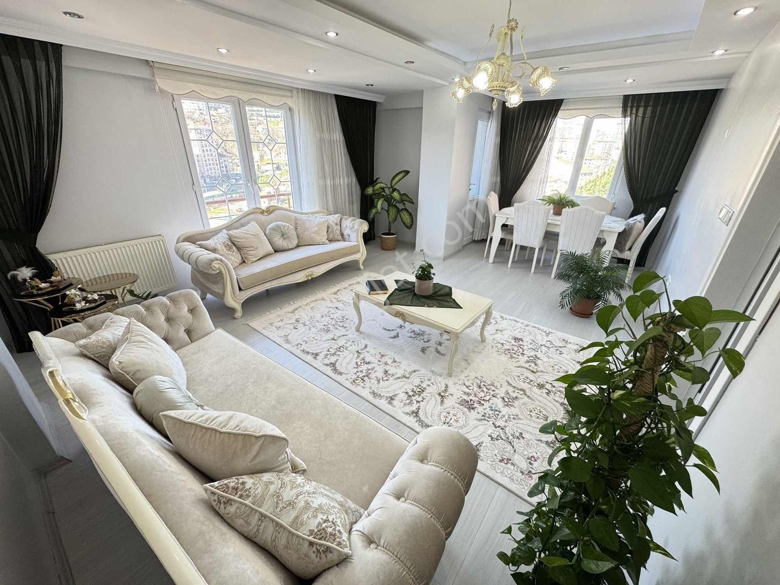 Esentepe Mahallesinde 11 Yıllık Binada Kiralık 3+1 Daire