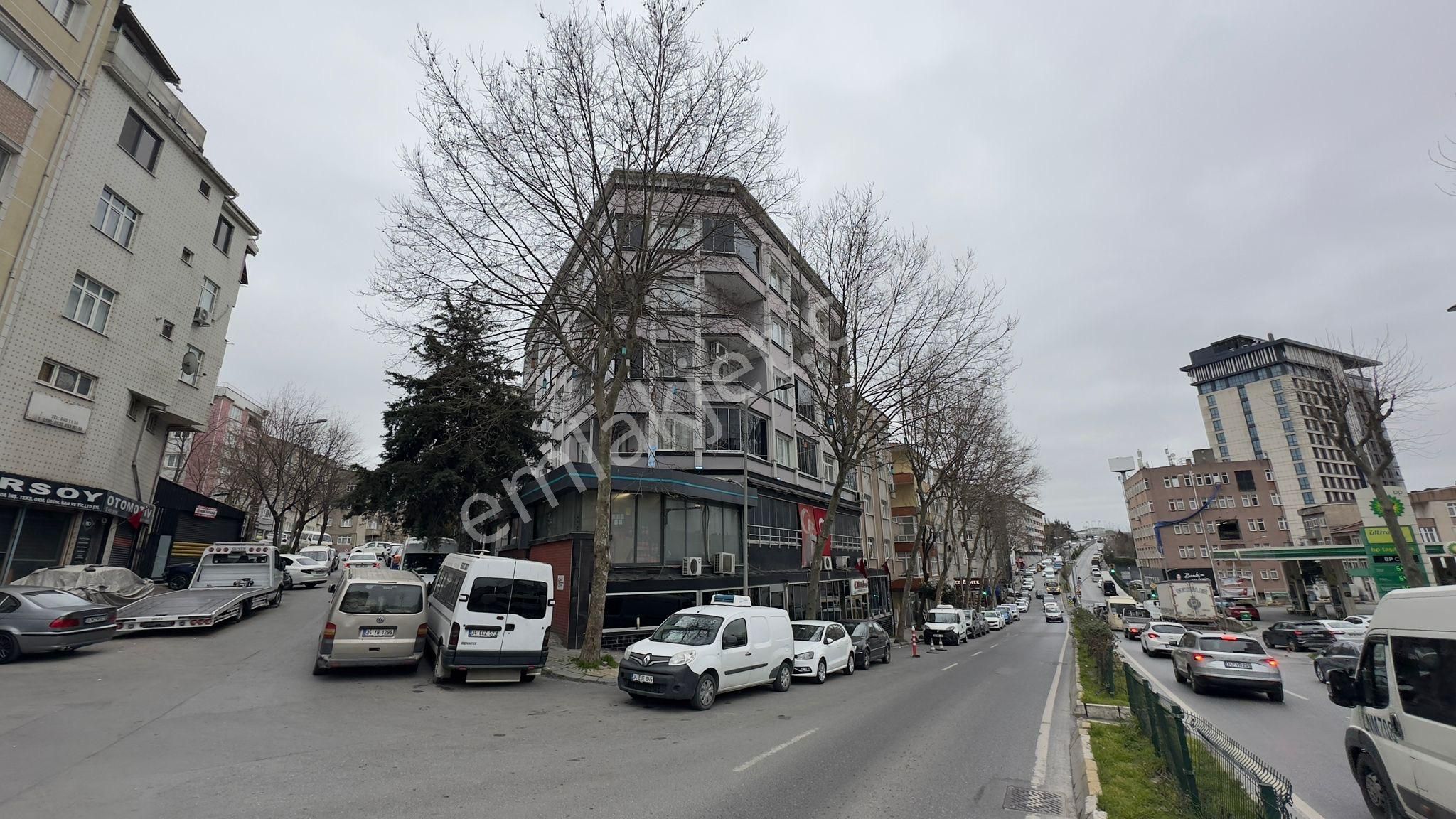 Mollateam Bayrampaşa Foruma 5 Dk Metroya Yürüme Mesafesinde 2+1 Geniş Kiralık Daire